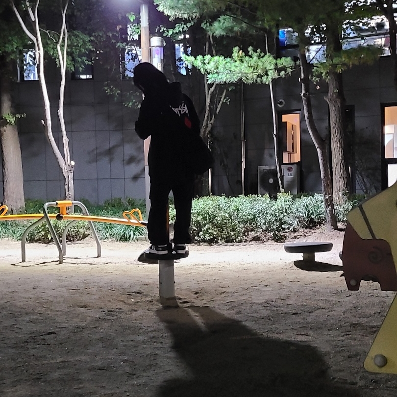 Stussy Full Deck 2 Hoodie Black, Y-3 Yohji Star Black White 착용 스타일 - 2