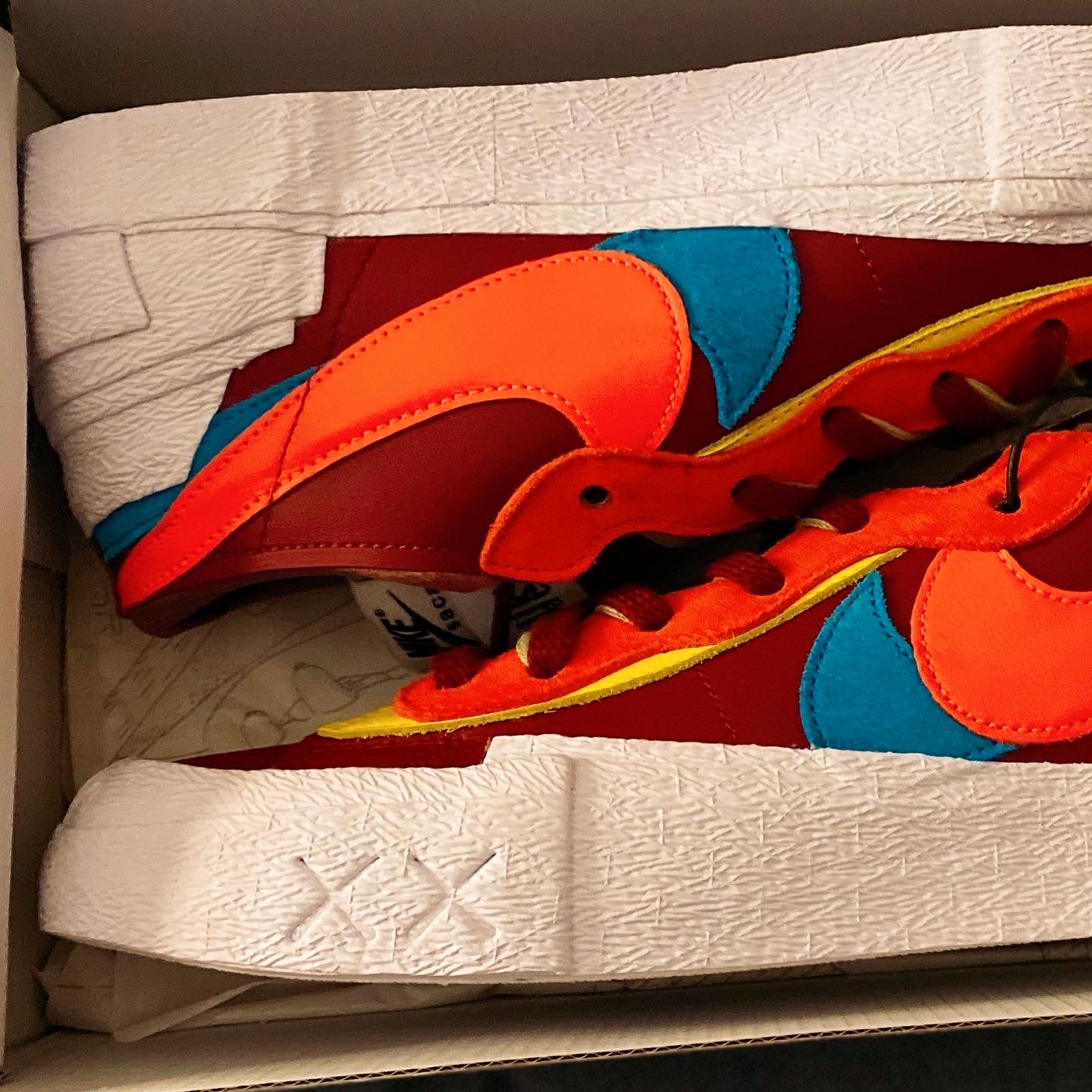 Nike x Sacai x Kaws Blazer Low Team Red 착용 스타일