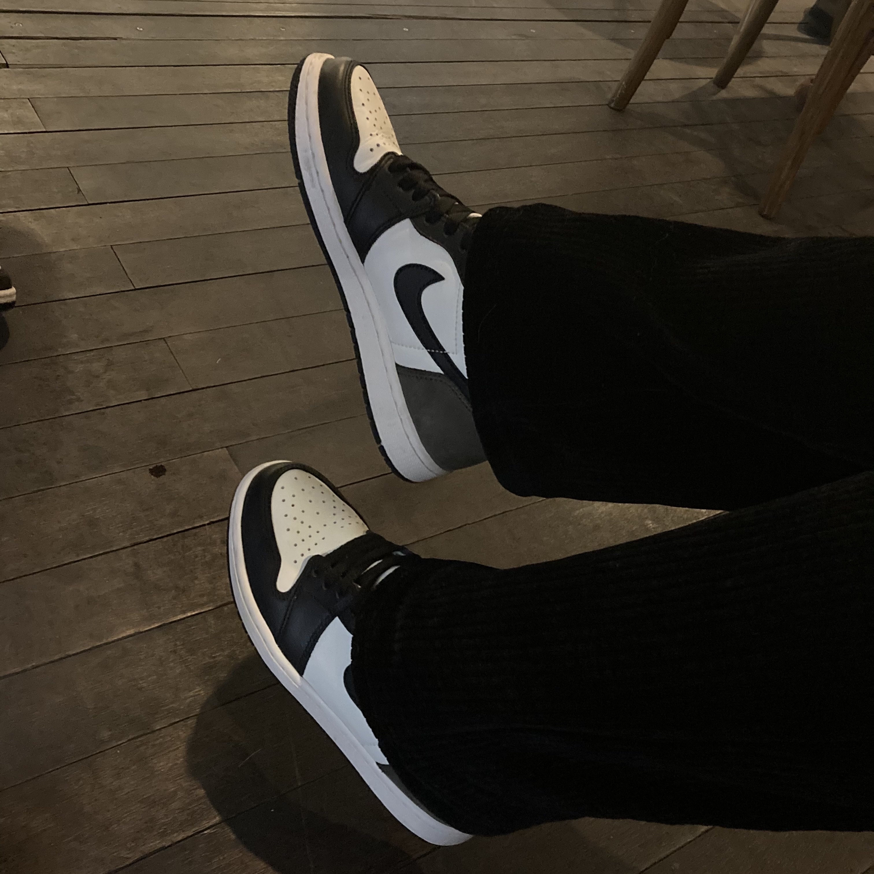 Jordan 1 Retro High OG Black Mocha 착용 스타일