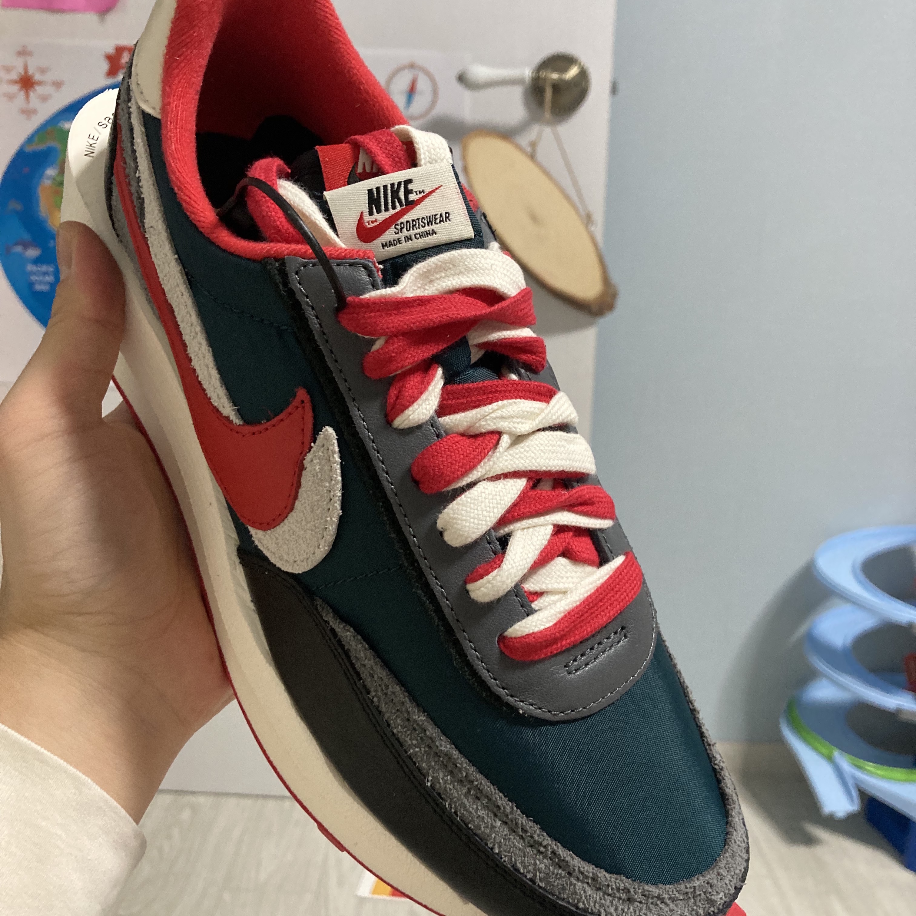 Nike x Sacai x Undercover LDWaffle Midnight Spruce University Red 착용 스타일 - 1