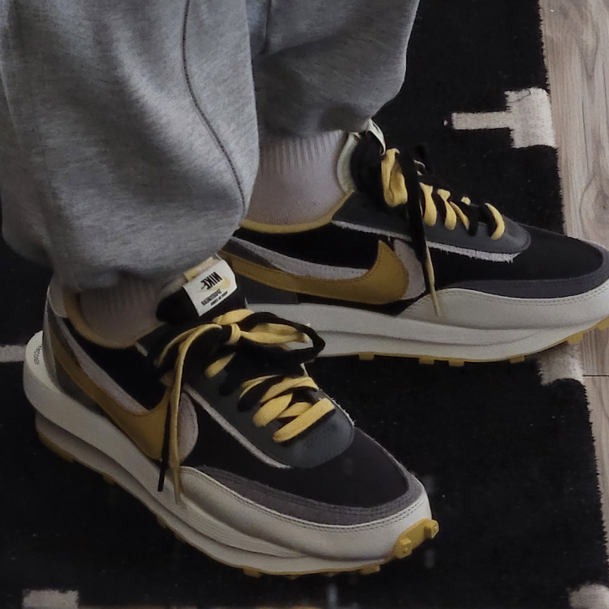 Nike x Sacai x Undercover LDWaffle Black Bright Citron 착용 스타일