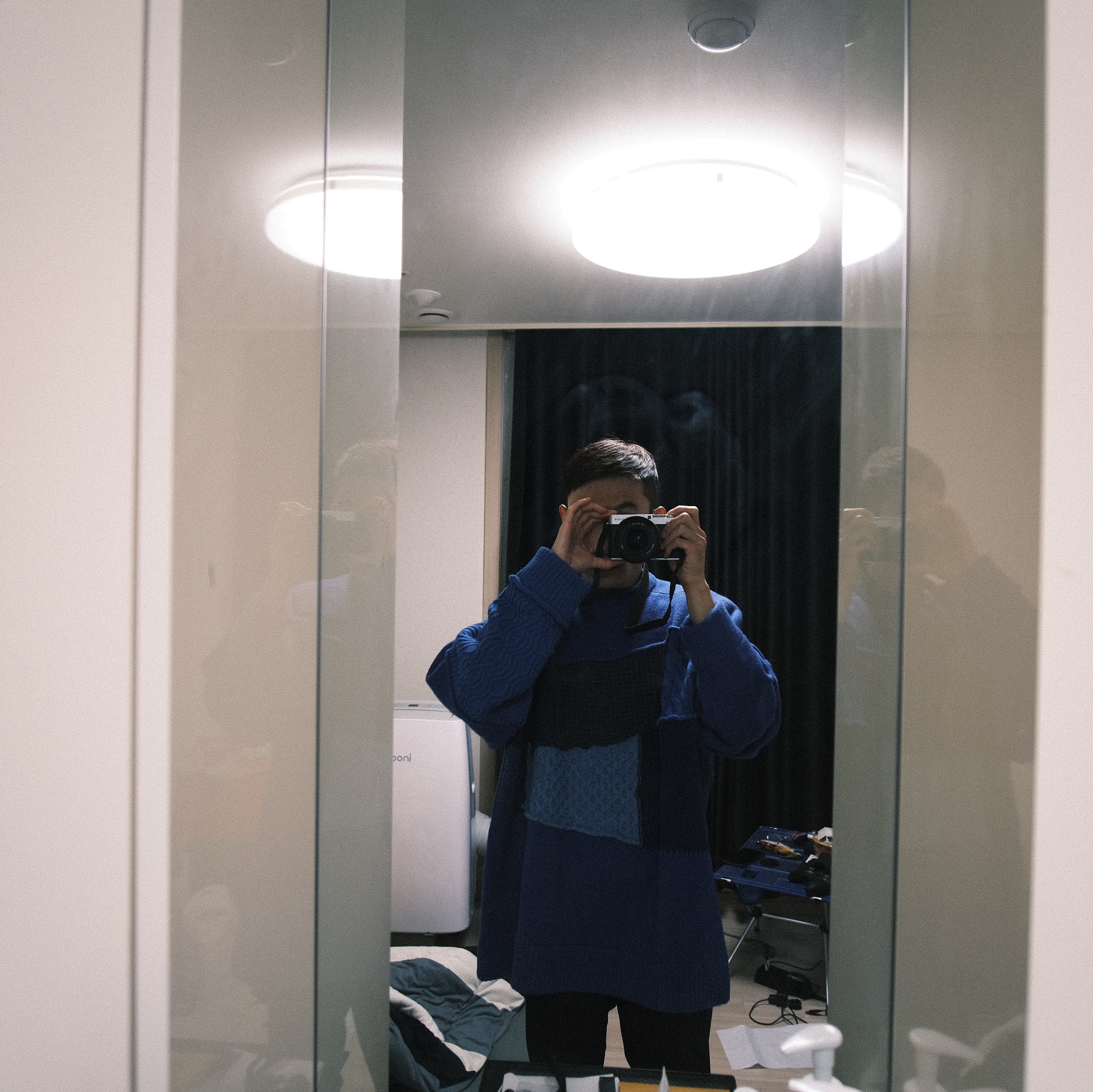 Zara x Ader Error Patchwork Oversize Sweater Blue 착용 스타일 - 2