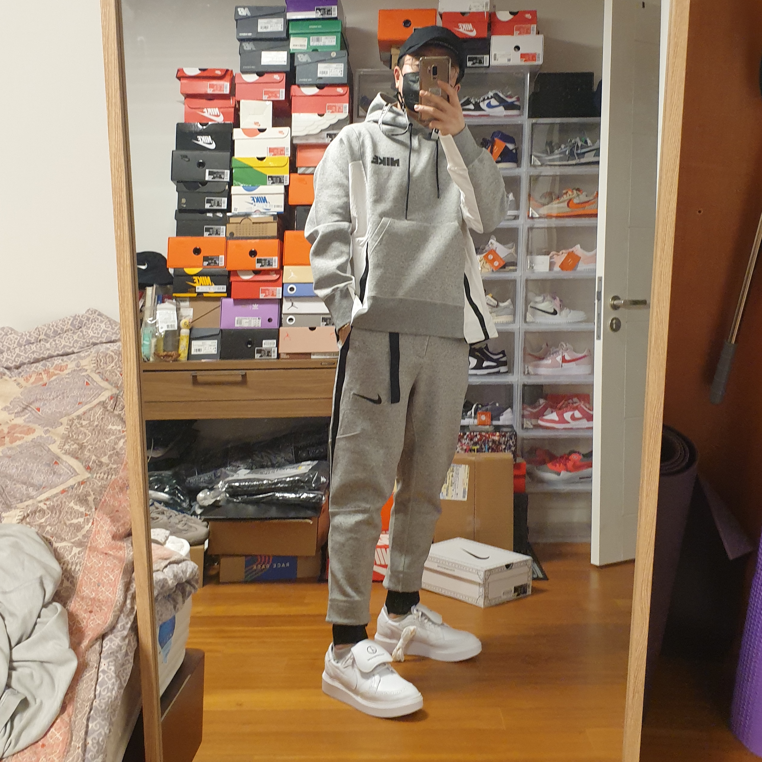 Nike x Peaceminusone Kwondo1 White, Nike x Sacai NRG Pullover Hoodie Dark Grey Heather - US/EU 착용 스타일 - 1