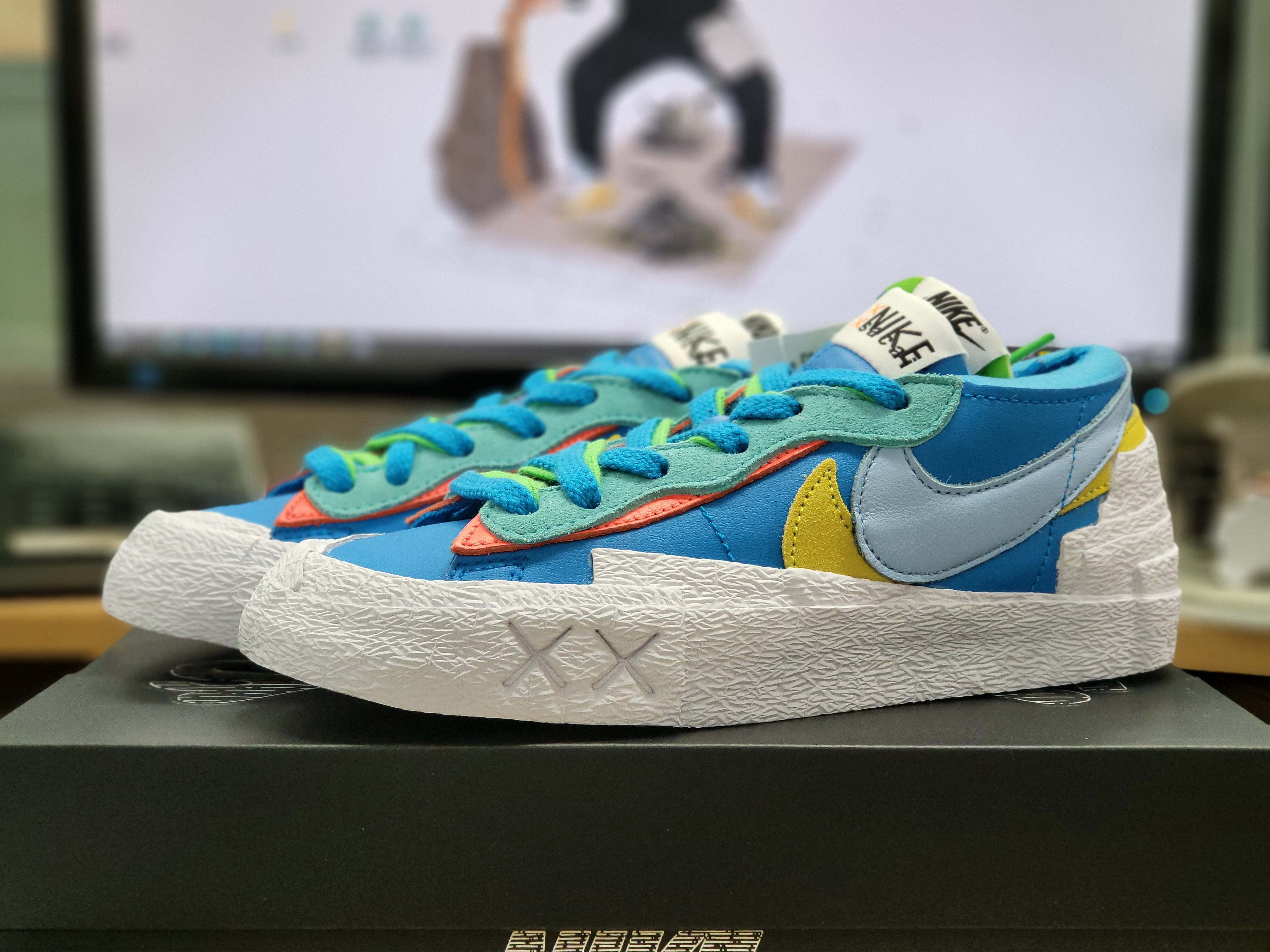 Nike x Sacai x Kaws Blazer Low Neptune Blue 착용 스타일
