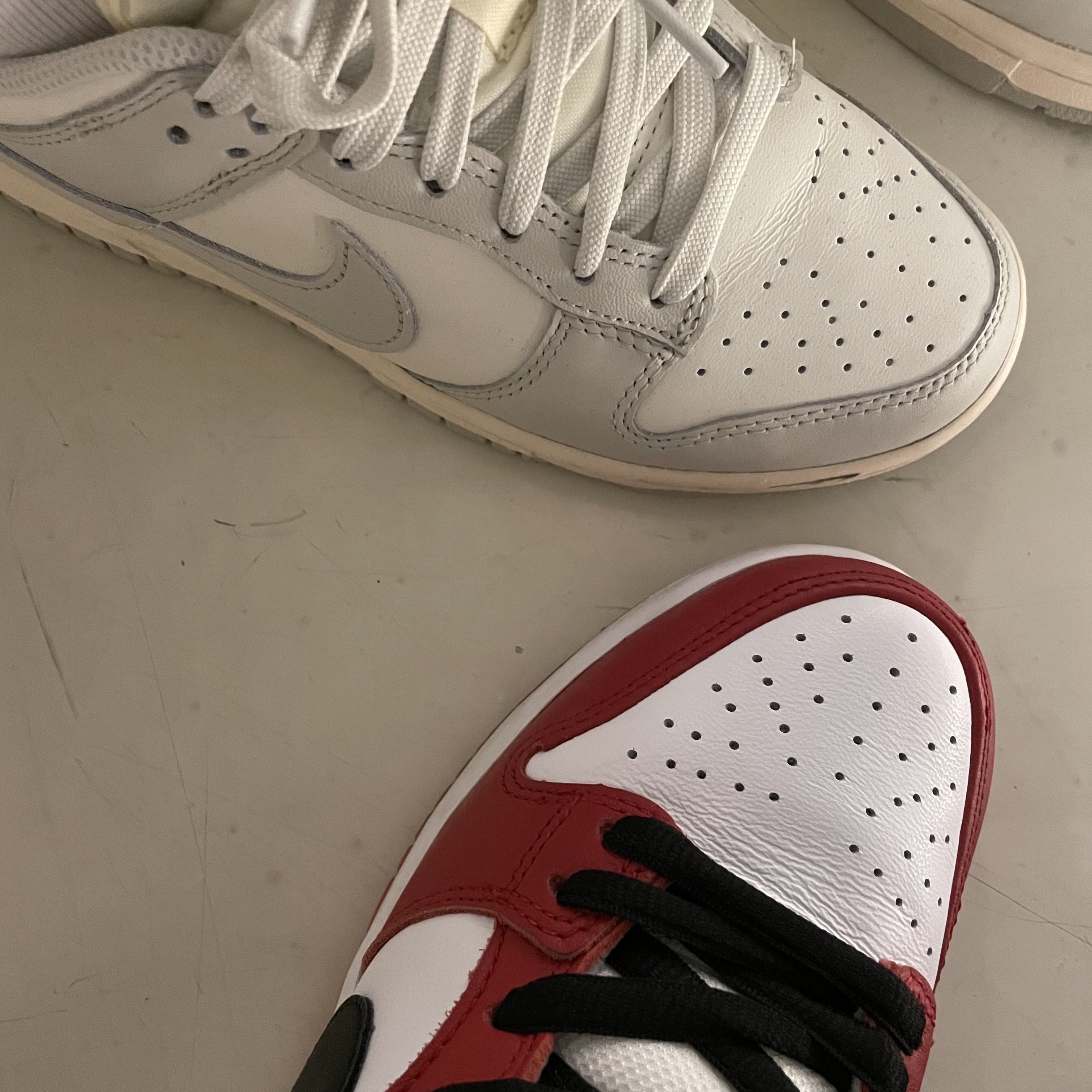 (W) Nike Dunk Low Light Bone, Nike SB Dunk Low Pro Chicago 착용 스타일