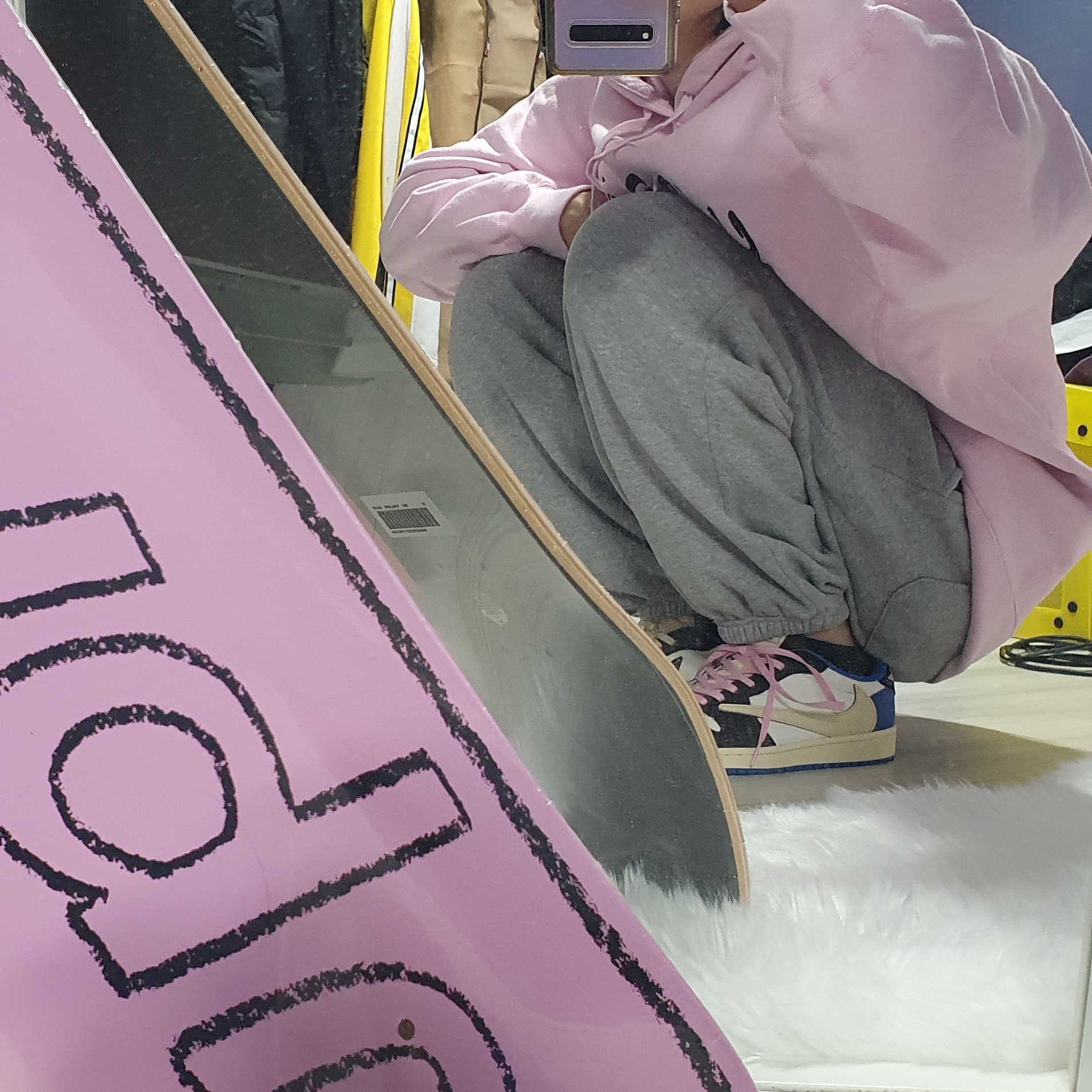 Supreme FTP Arc Hooded Sweatshirt Washed Light Pink - 21SS, Jordan 1 x Travis Scott x Fragment Retro Low OG SP Military Blue 착용 스타일
