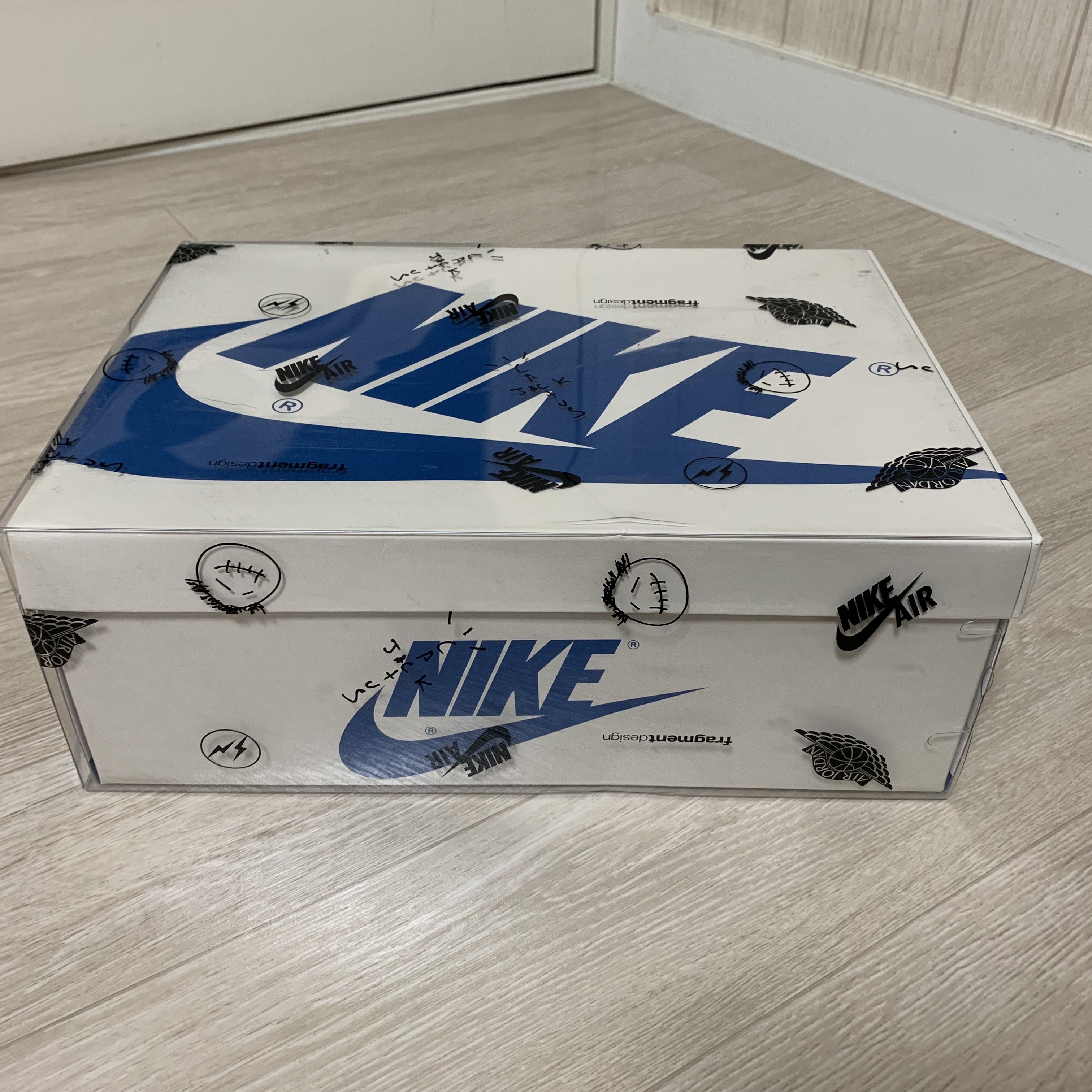 Jordan 1 x Travis Scott x Fragment Retro Low OG SP Military Blue 착용 스타일 - 2