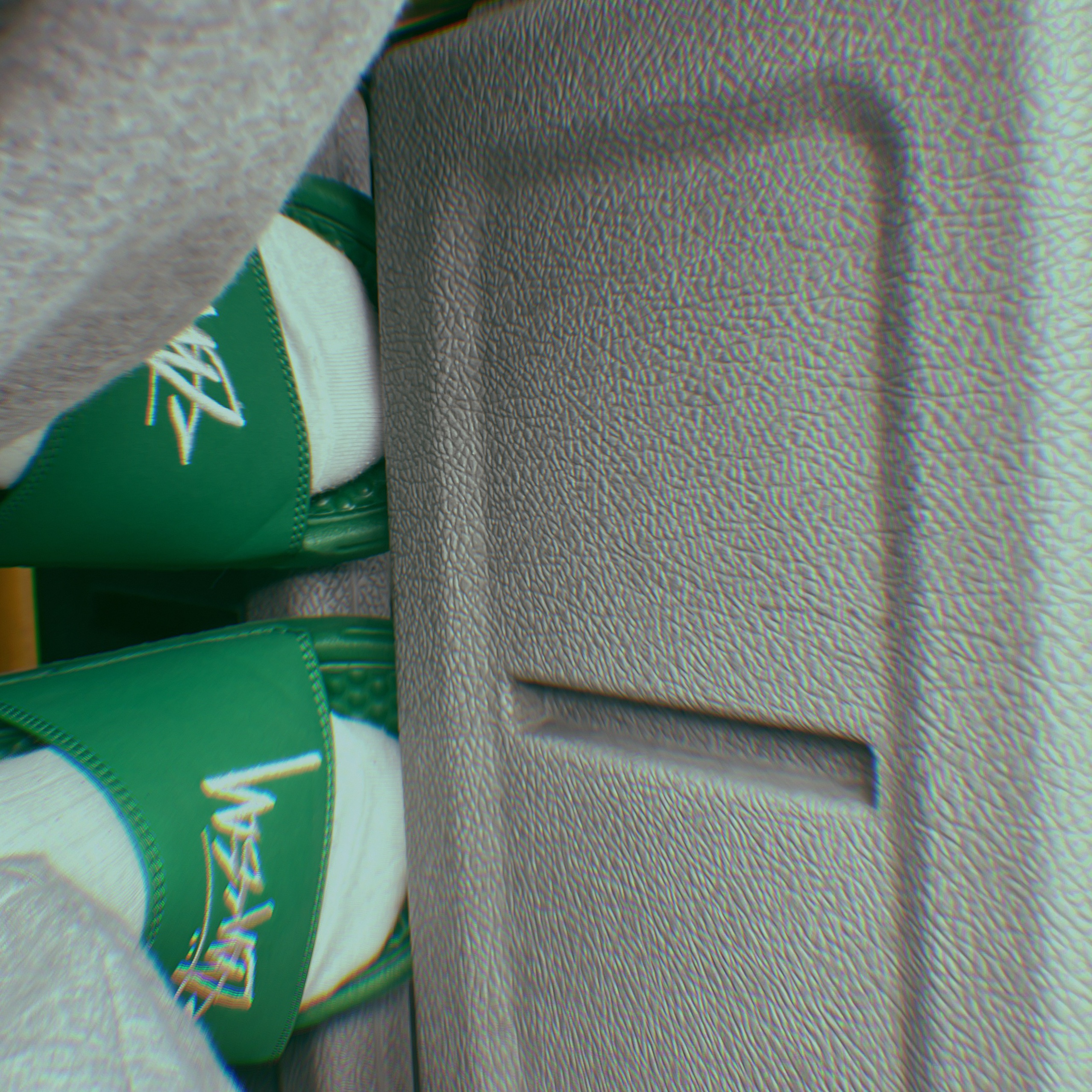 Nike x Stussy Benassi Slide Pine Green 착용 스타일 - 3