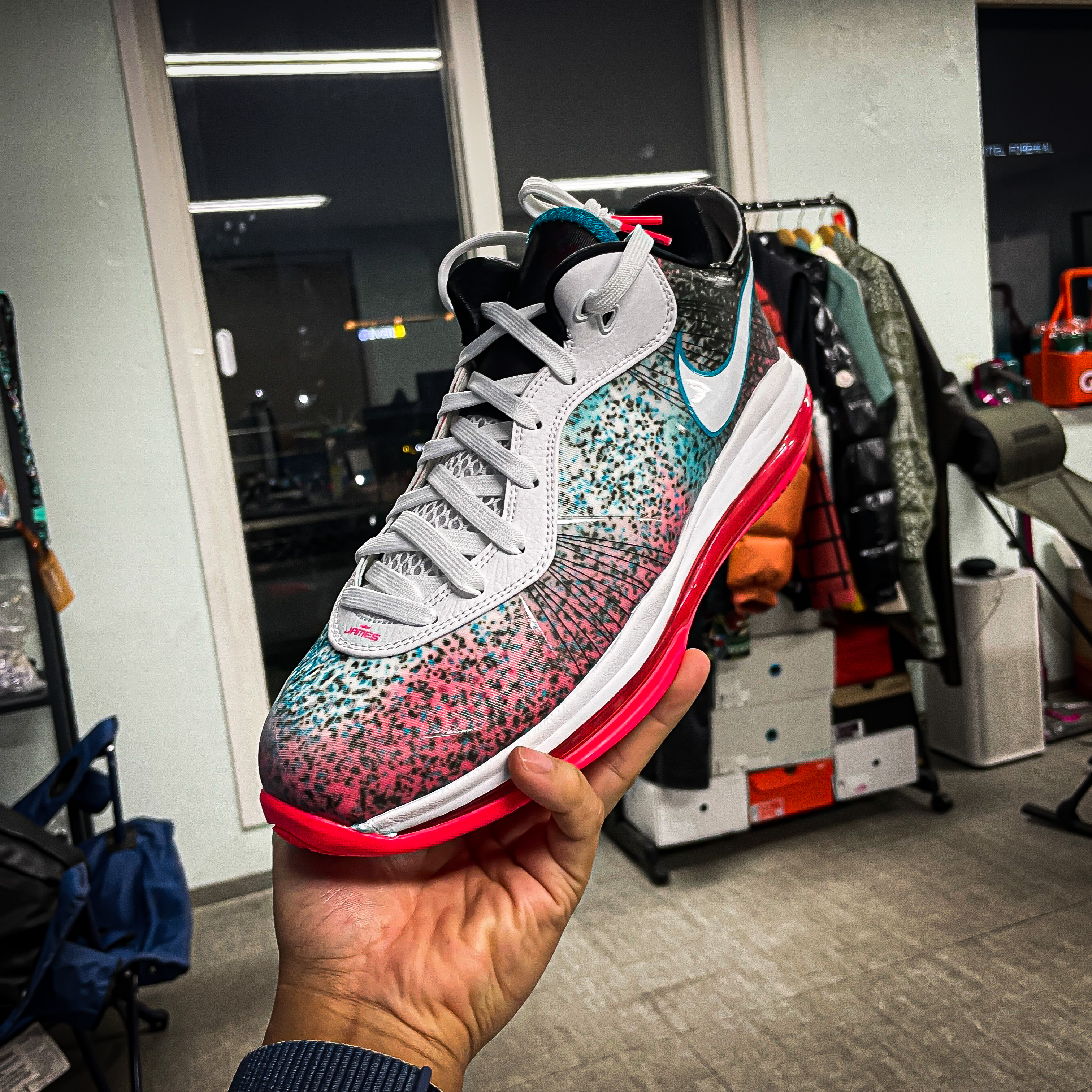 Nike LeBron 8 V/2 Low Miami Nights 2021 착용 스타일 - 4