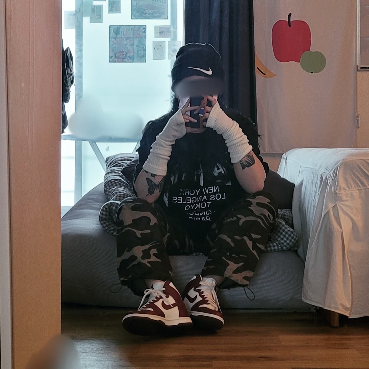 (W) Nike Dunk High Team Red, Nike x Stussy Cuff Beanie Black 착용 스타일 - 1