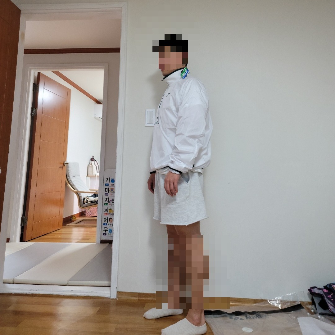 IAB Studio x Yonex Woven Pullover White 착용 스타일 - 2