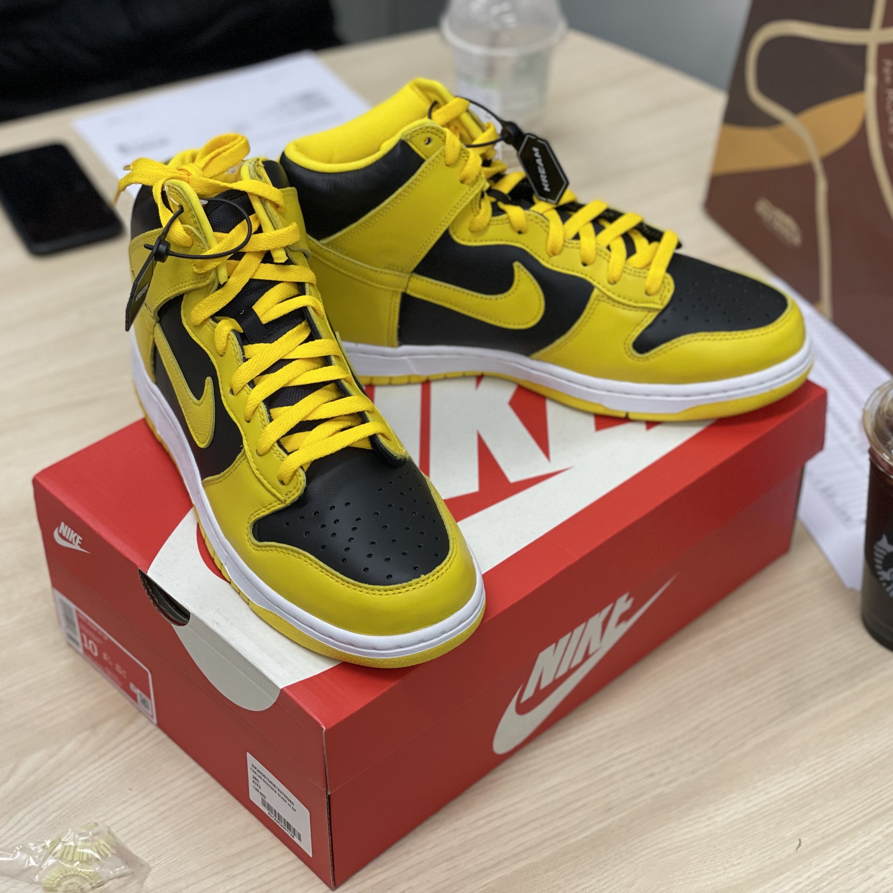 Nike Dunk High SP Varsity Maize 착용 스타일