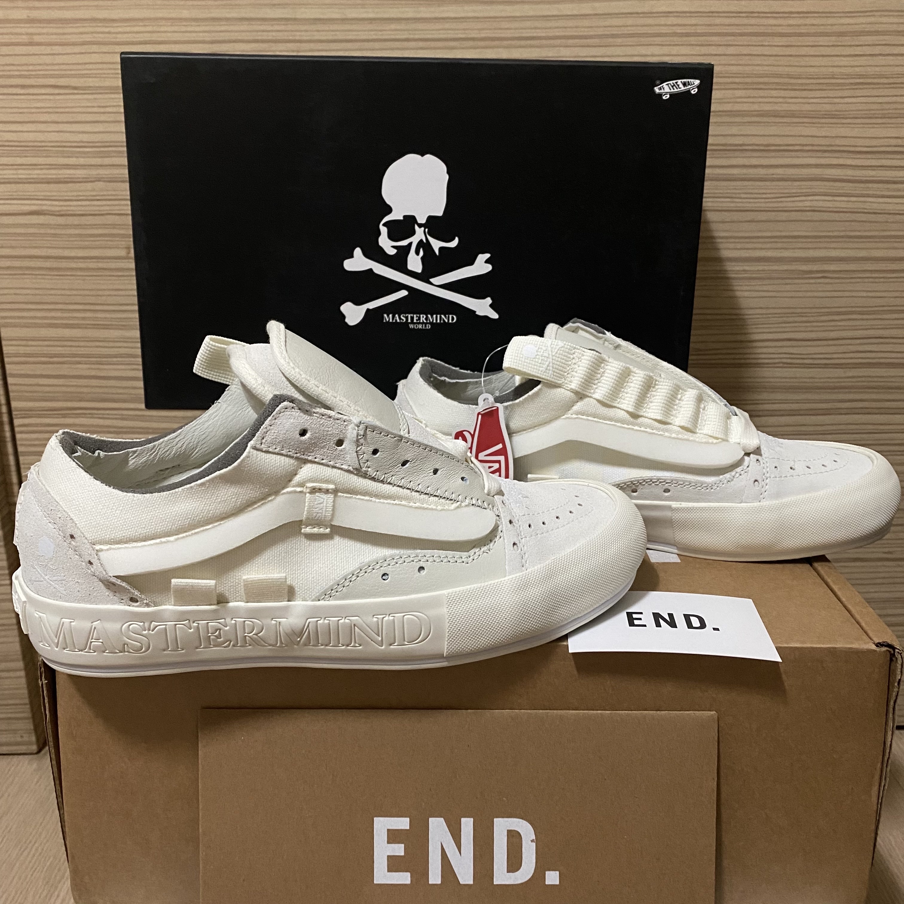 Vans Vault x Mastermind x END. Old Skool Cap LX Marshmallow 착용 스타일