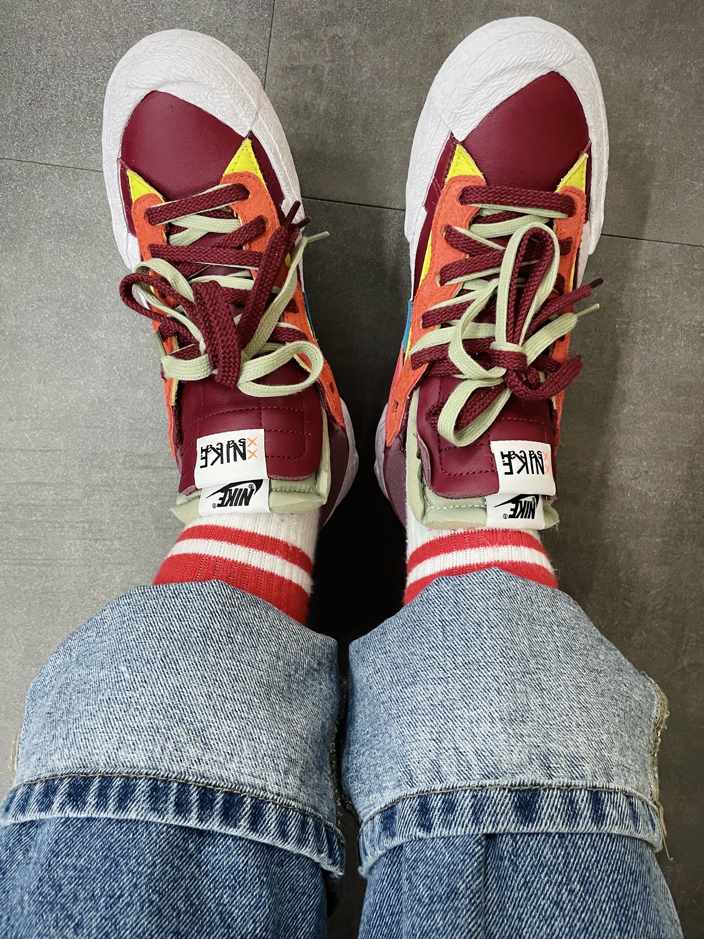 Nike x Sacai x Kaws Blazer Low Team Red 착용 스타일 - 1