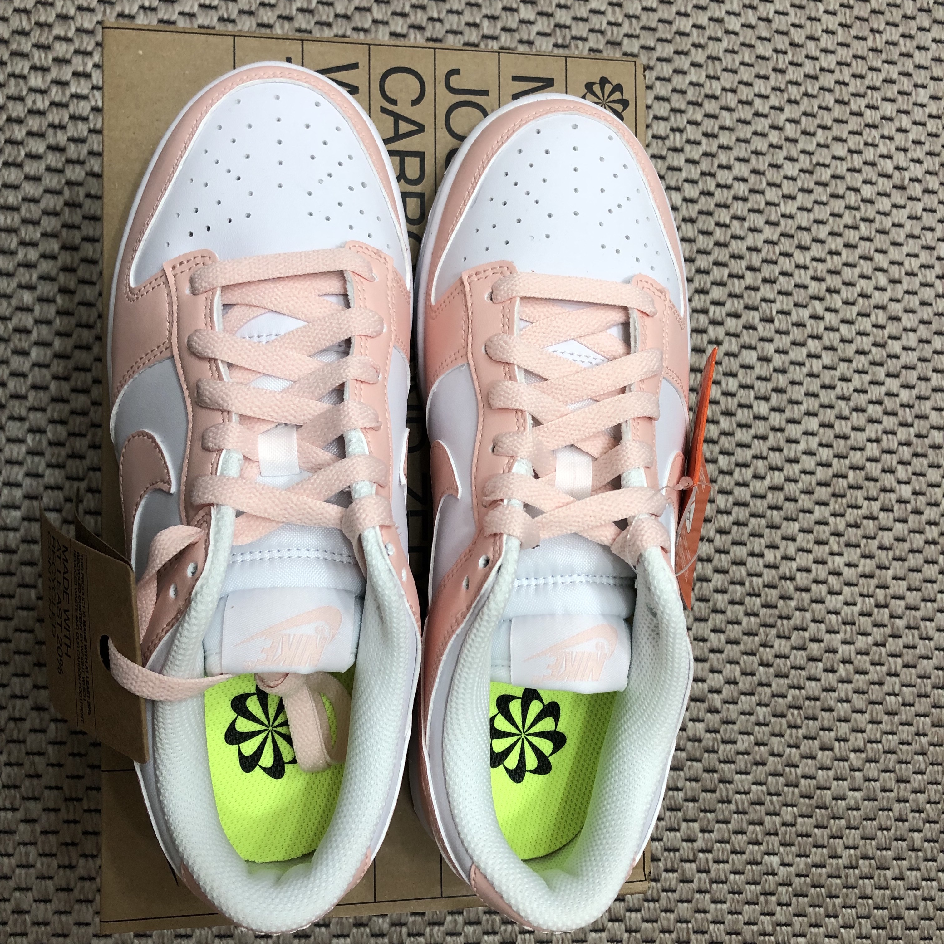 (W) Nike Dunk Low Next Nature Pale Coral 착용 스타일 - 2