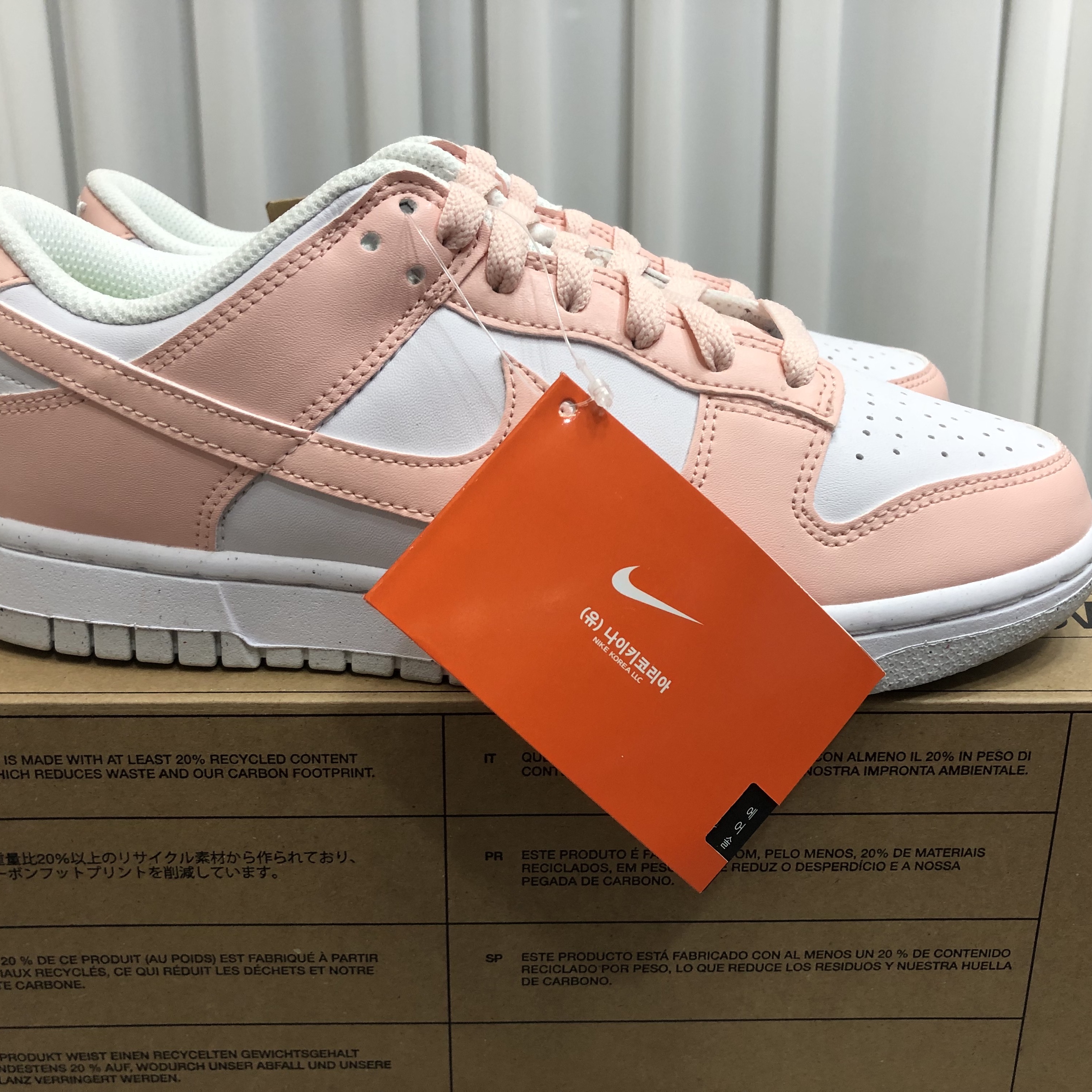 (W) Nike Dunk Low Next Nature Pale Coral 착용 스타일 - 1