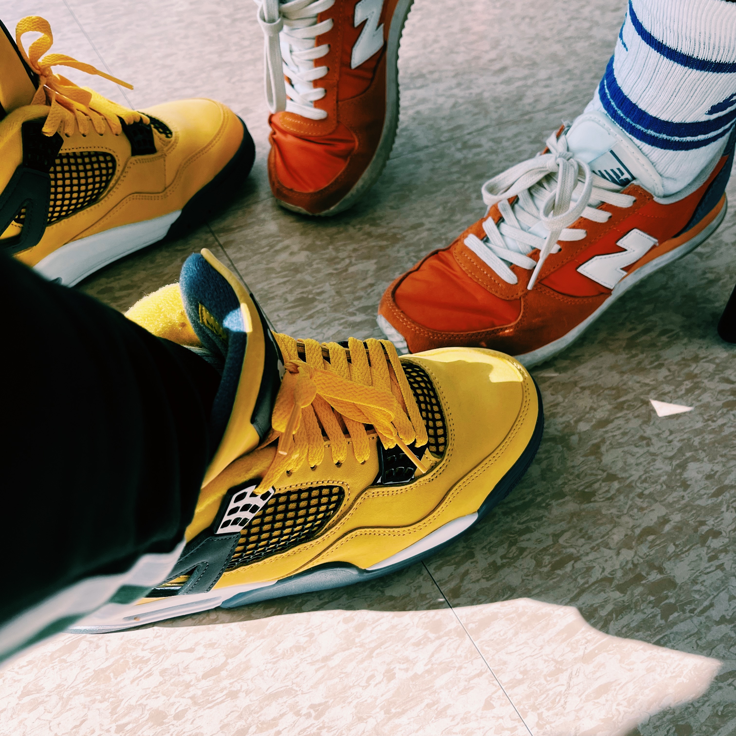 Jordan 4 Retro Tour Yellow 착용 스타일