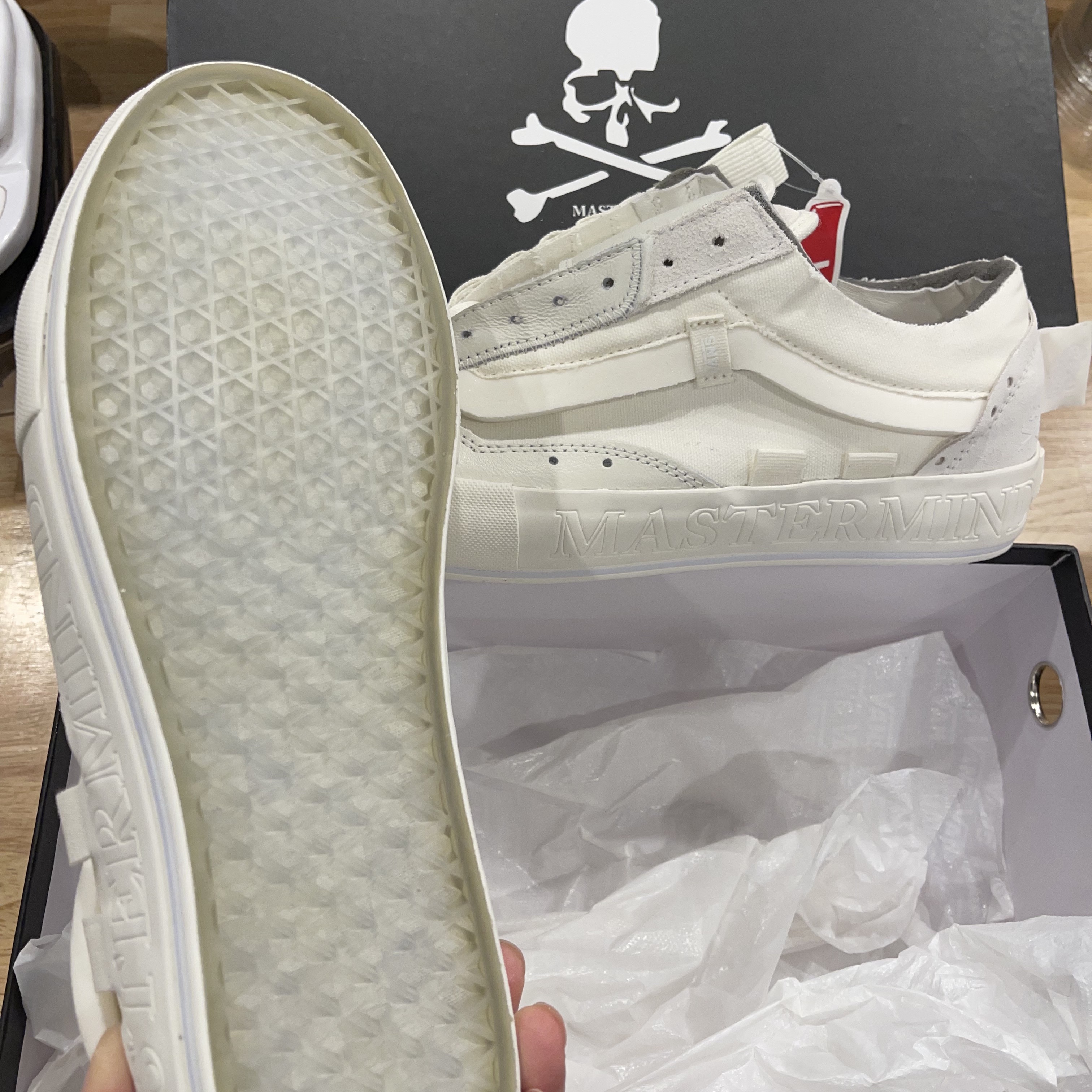 Vans Vault x Mastermind x END. Old Skool Cap LX Marshmallow 착용 스타일 - 5