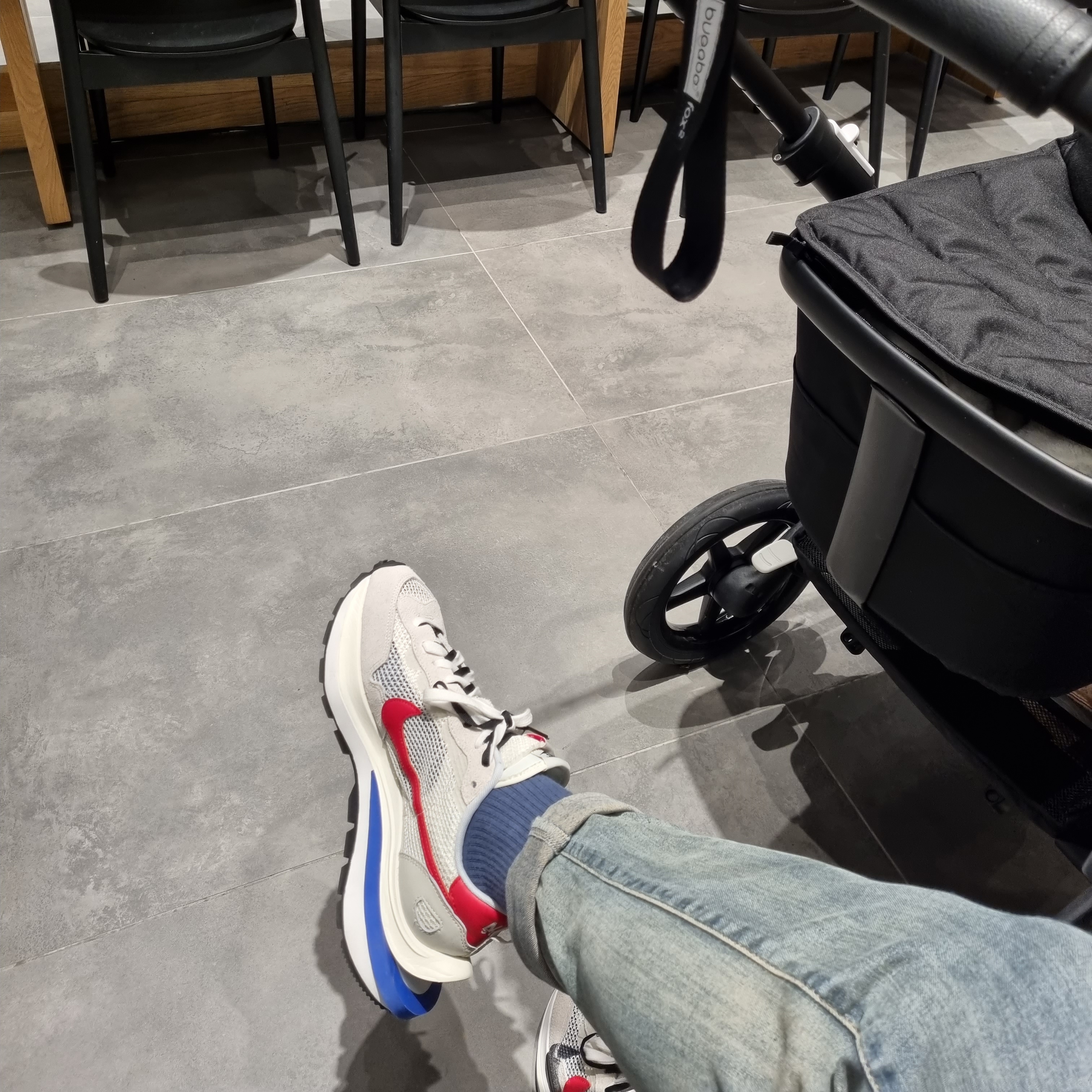 Nike x Sacai VaporWaffle Royal Fuchsia 착용 스타일