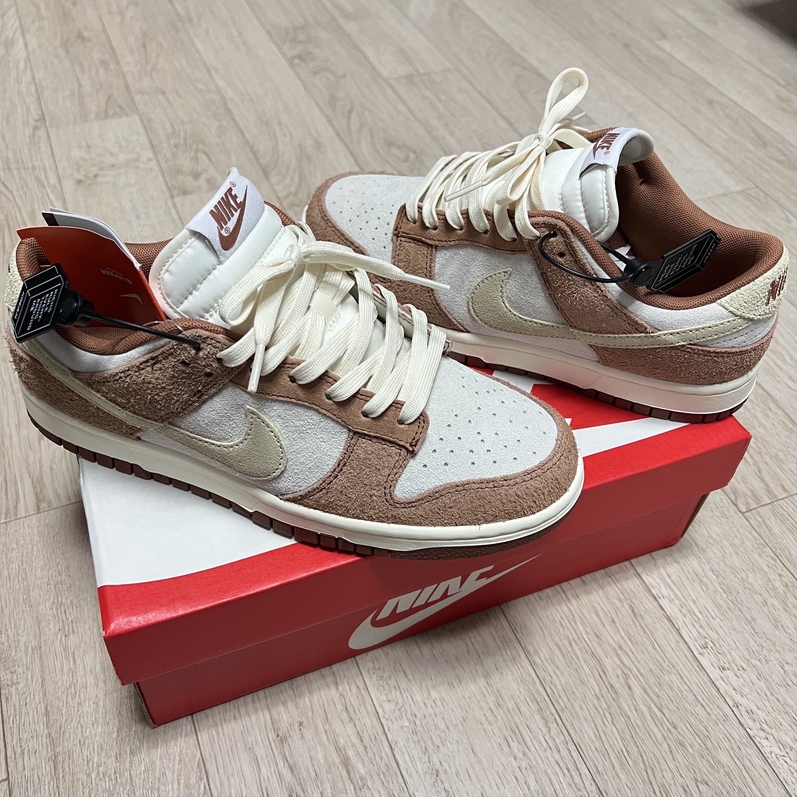 Nike Dunk Low Pro Premium Medium Curry 착용 스타일