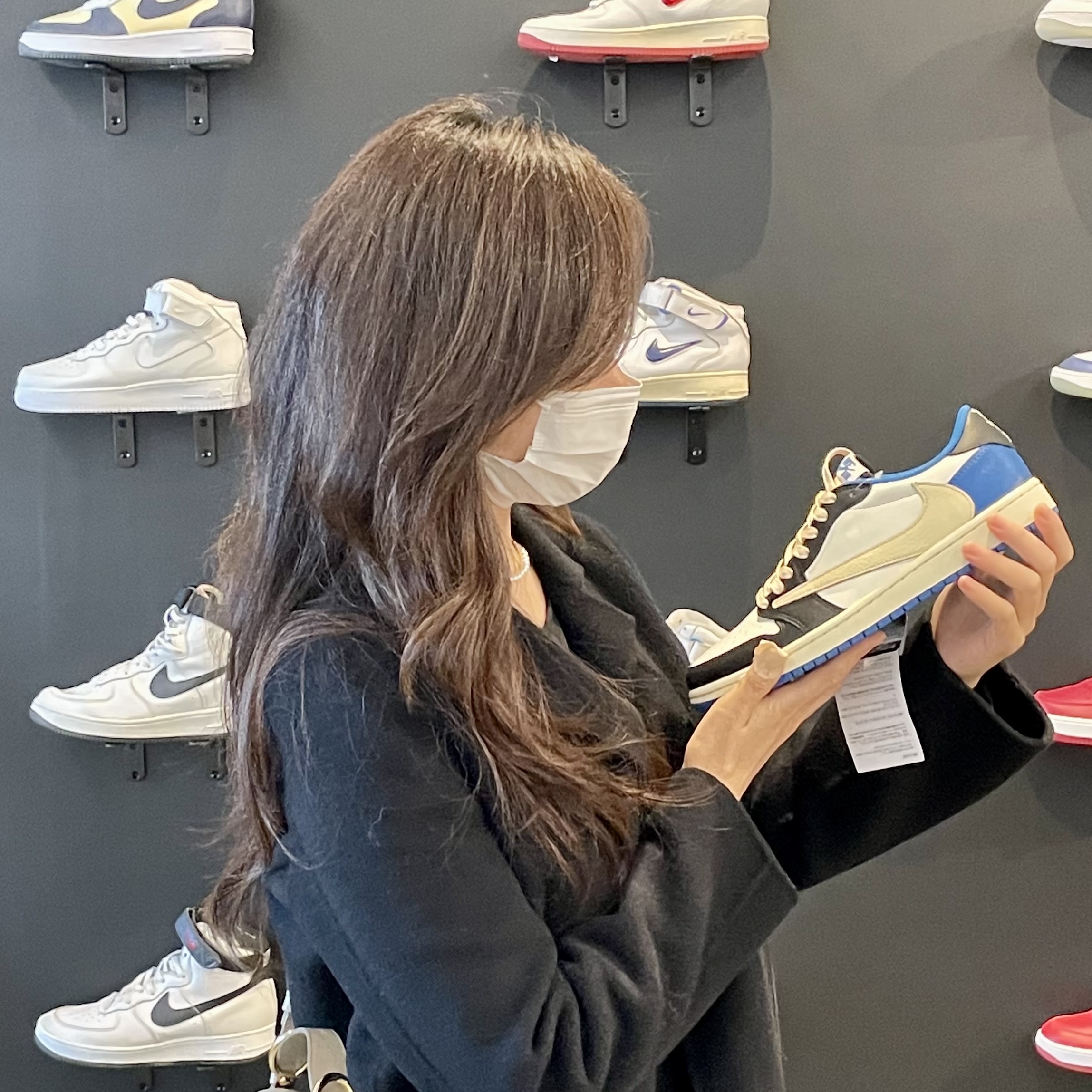 Jordan 1 x Travis Scott x Fragment Retro Low OG SP Military Blue 착용 스타일