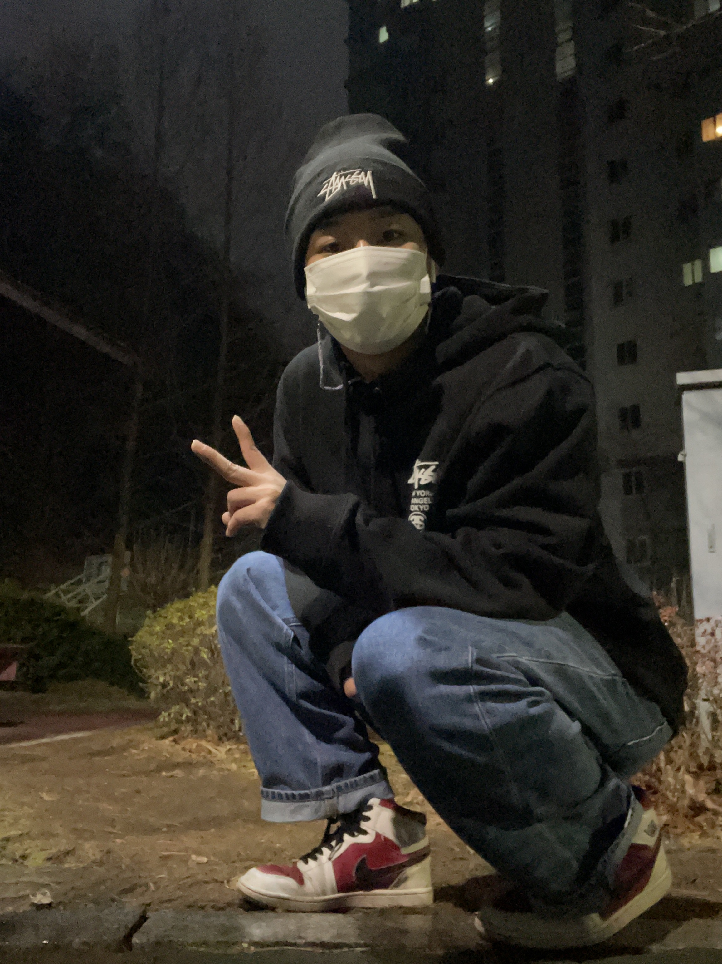 Nike x Stussy Cuff Beanie Black, Stussy World Tour Hoodie Black 2021 착용 스타일