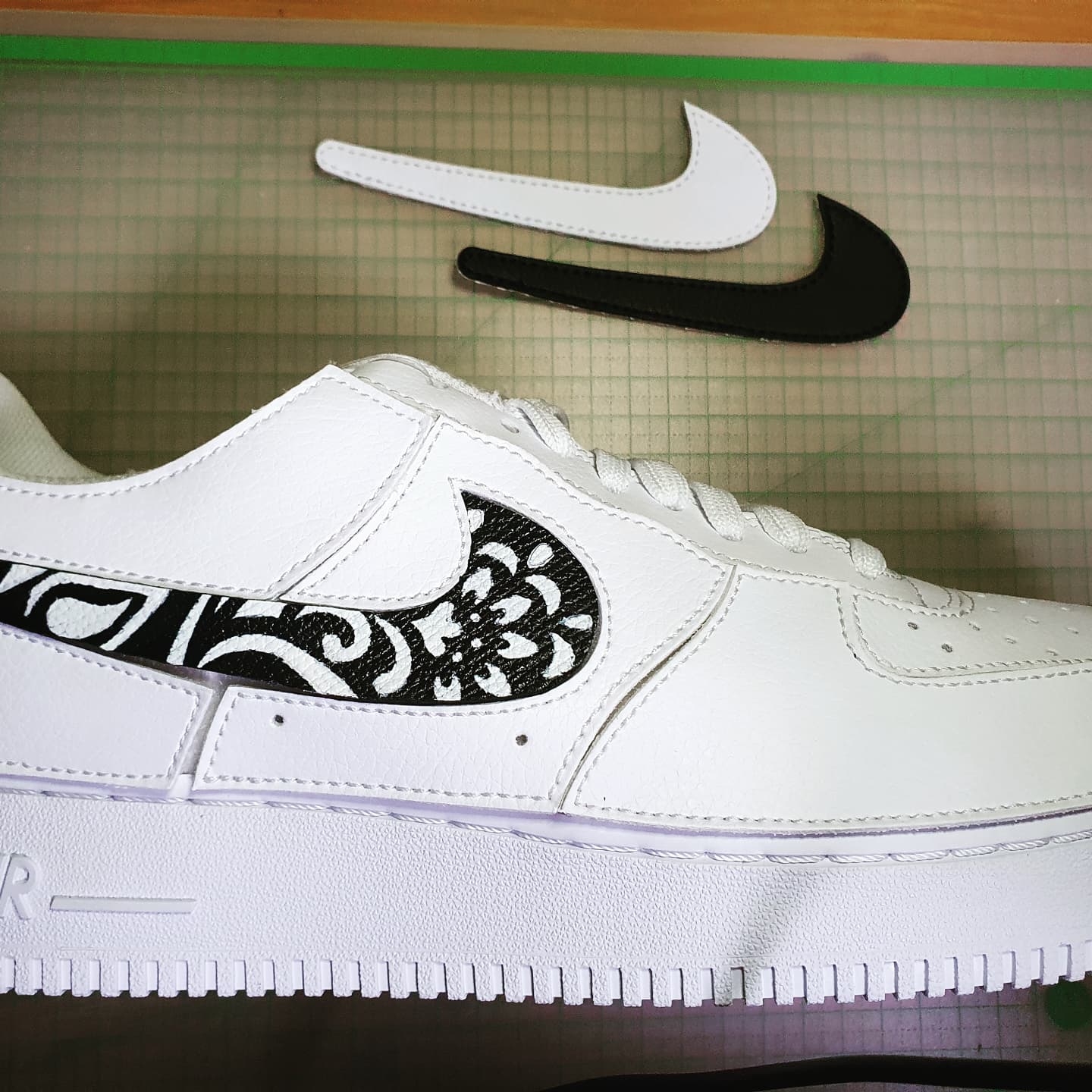 Nike Air Force 1/1 Cosmic Clay 착용 스타일 - 3