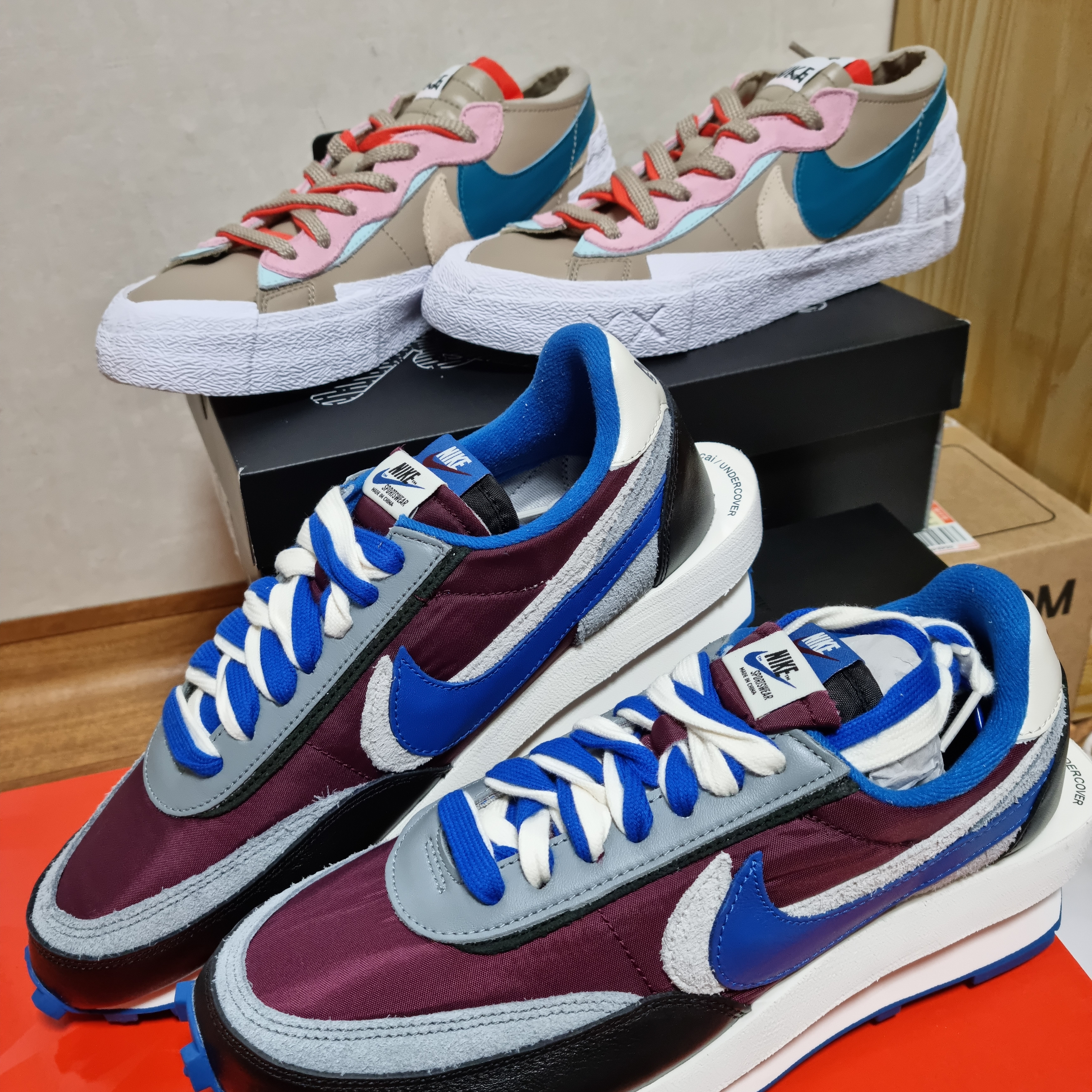 Nike x Sacai x Kaws Blazer Low Reed, Nike x Sacai x Undercover LDWaffle Night Maroon Team Royal 착용 스타일
