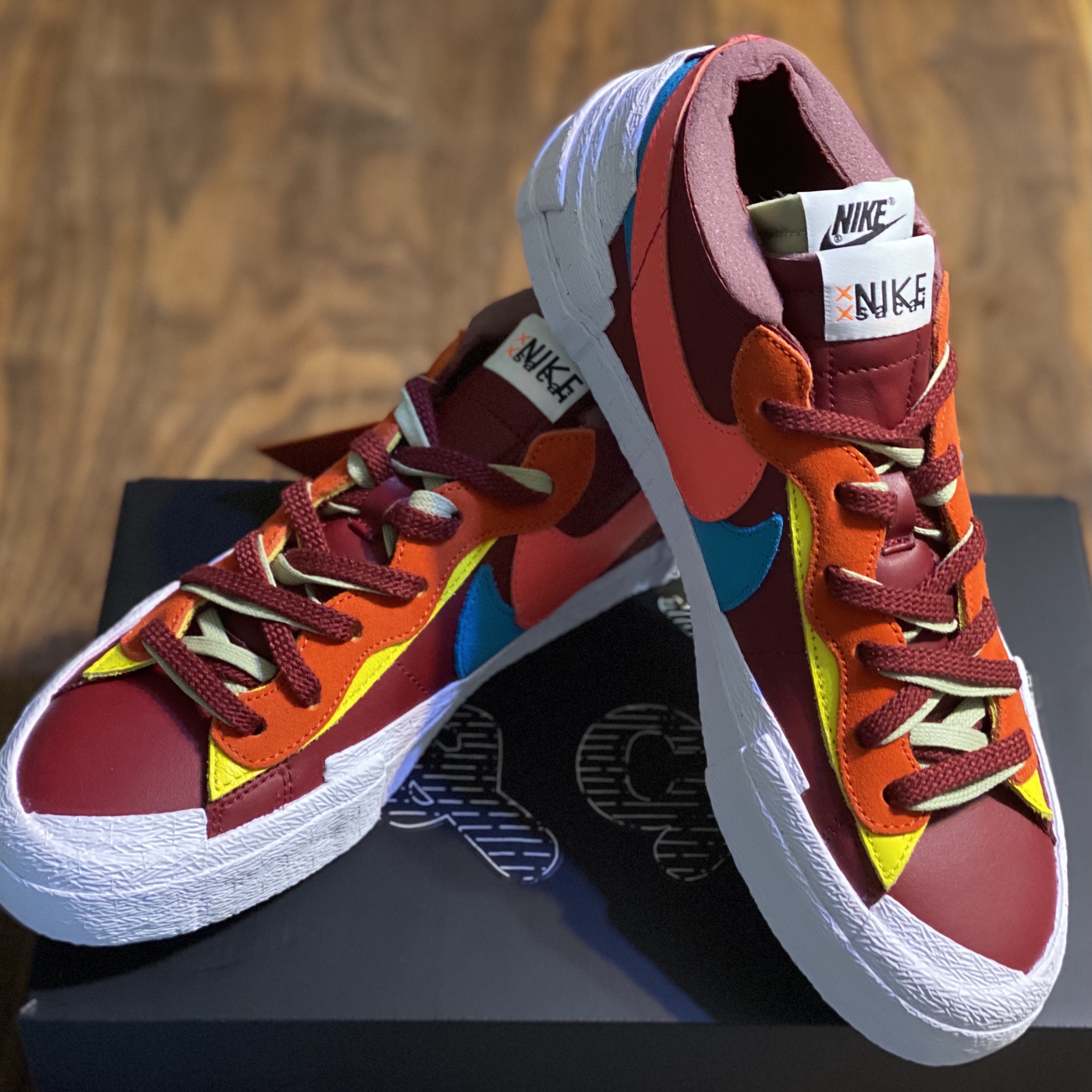 Nike x Sacai x Kaws Blazer Low Team Red 착용 스타일 - 2