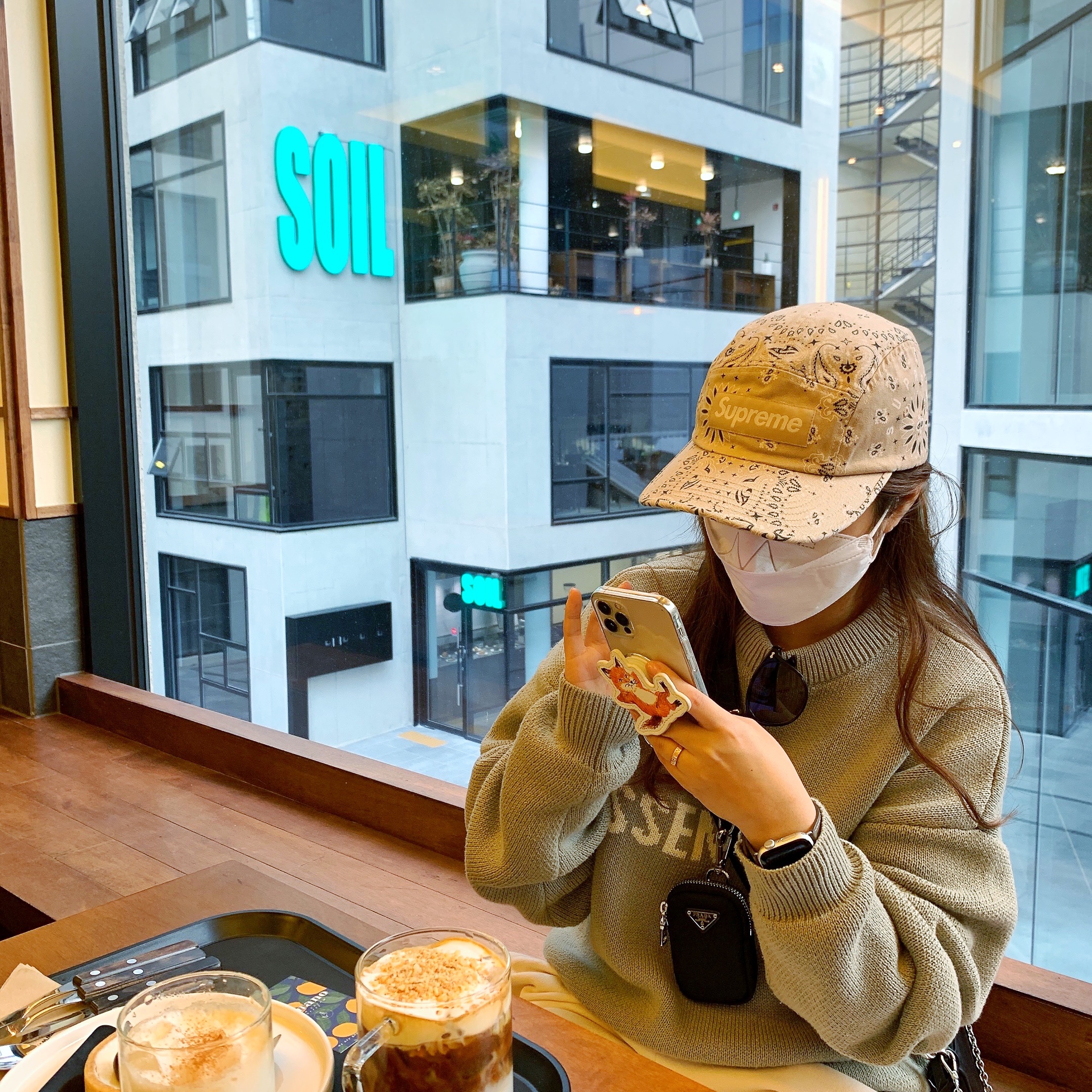 (Kids) Essentials Knit Pull-Over Pistachio - 21FW, Supreme Bandana Camp Cap Tan - 21SS 착용 스타일