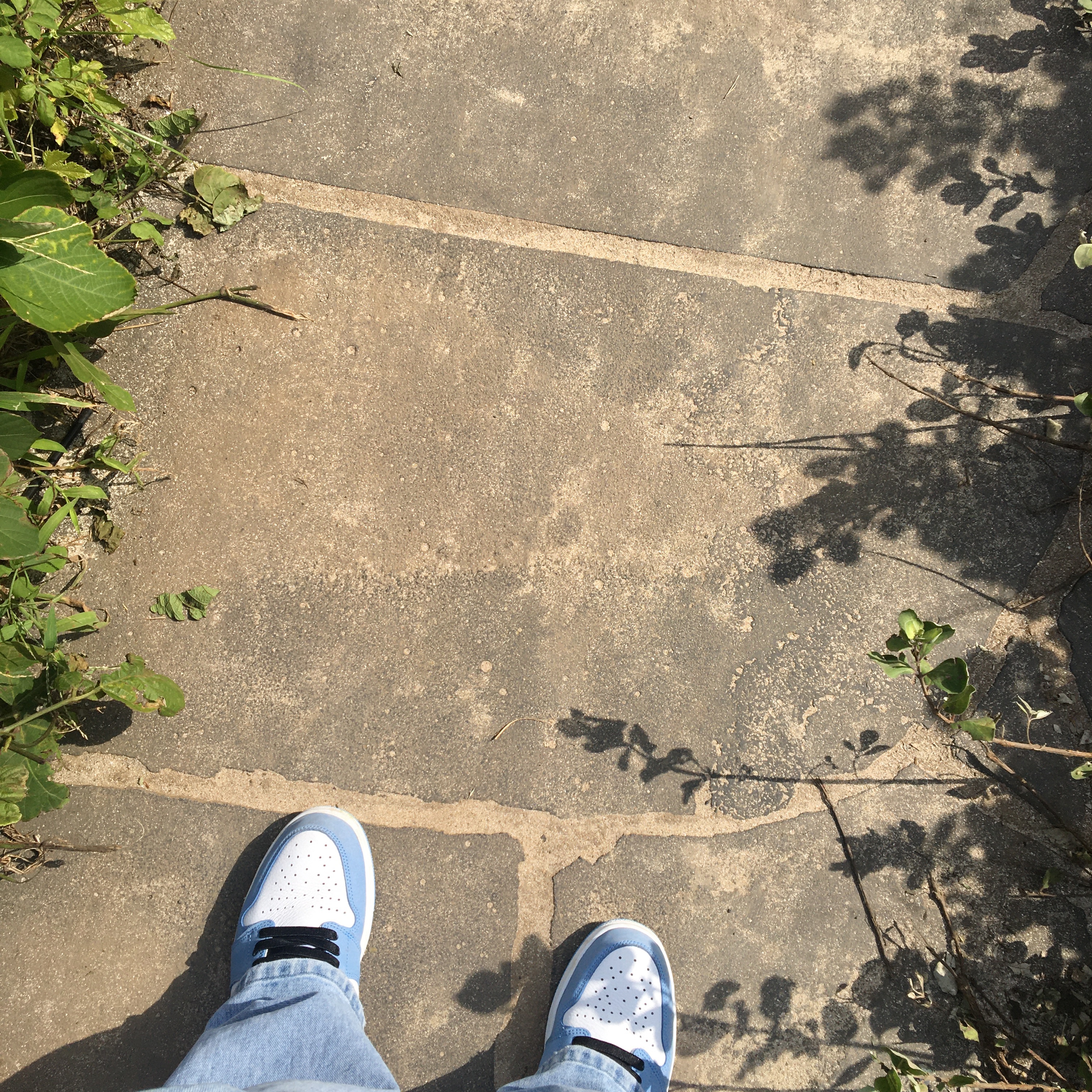 Jordan 1 Retro High OG University Blue 착용 스타일