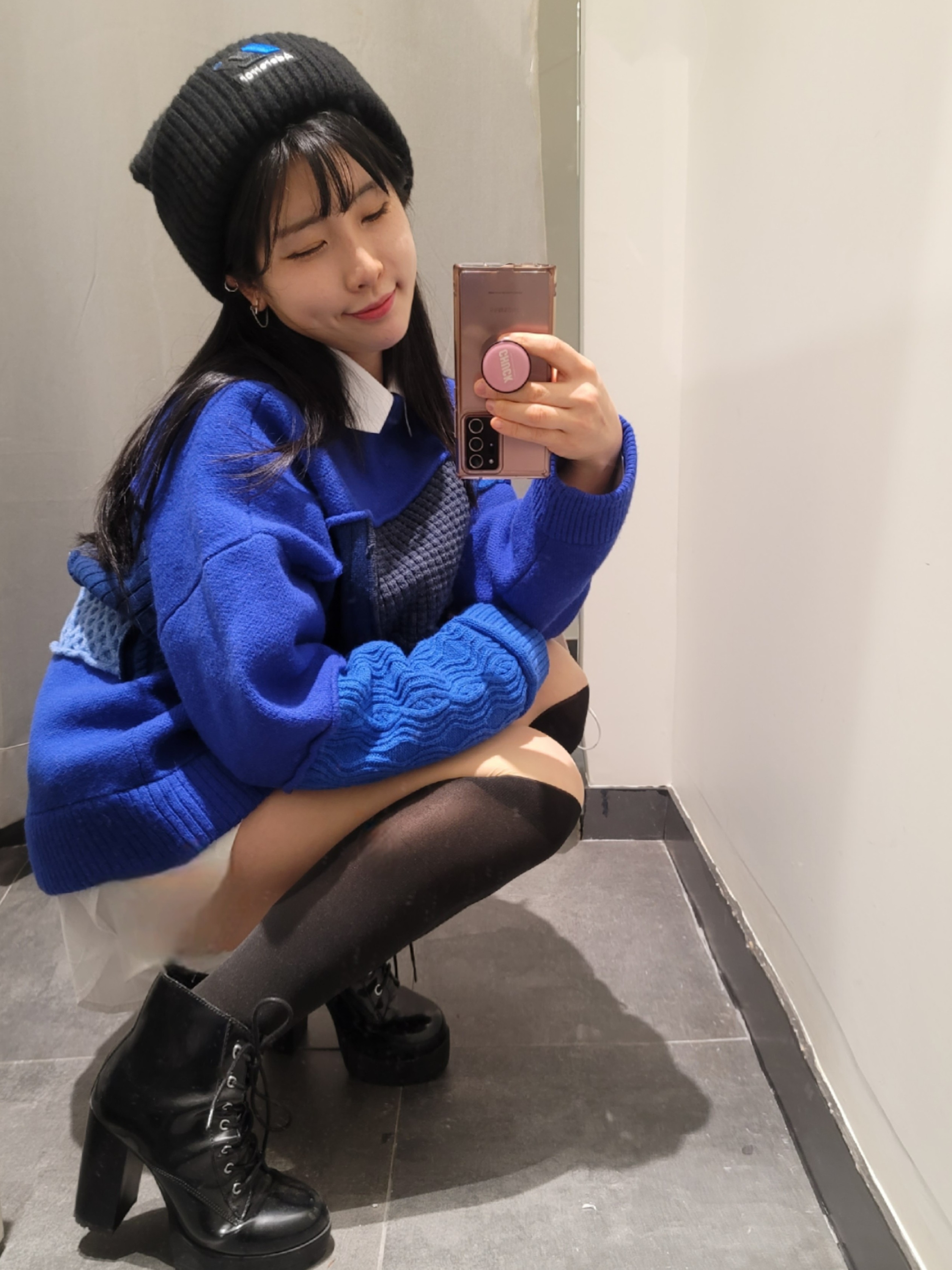 Zara x Ader Error Patchwork Oversize Sweater Blue, Ader Error x Zara Beanie Black 착용 스타일 - 1