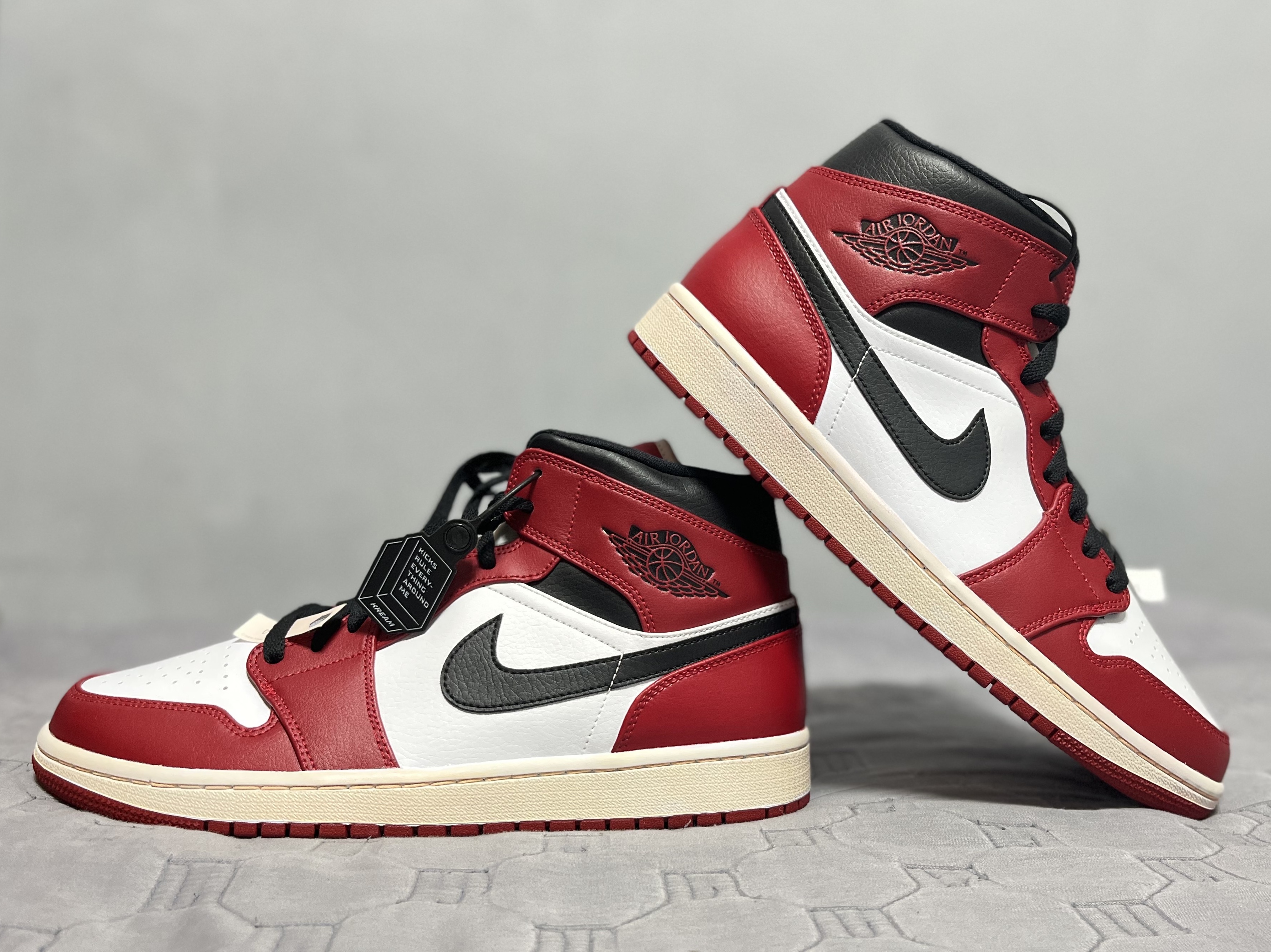 Jordan 1 Mid Chicago 2020 착용 스타일