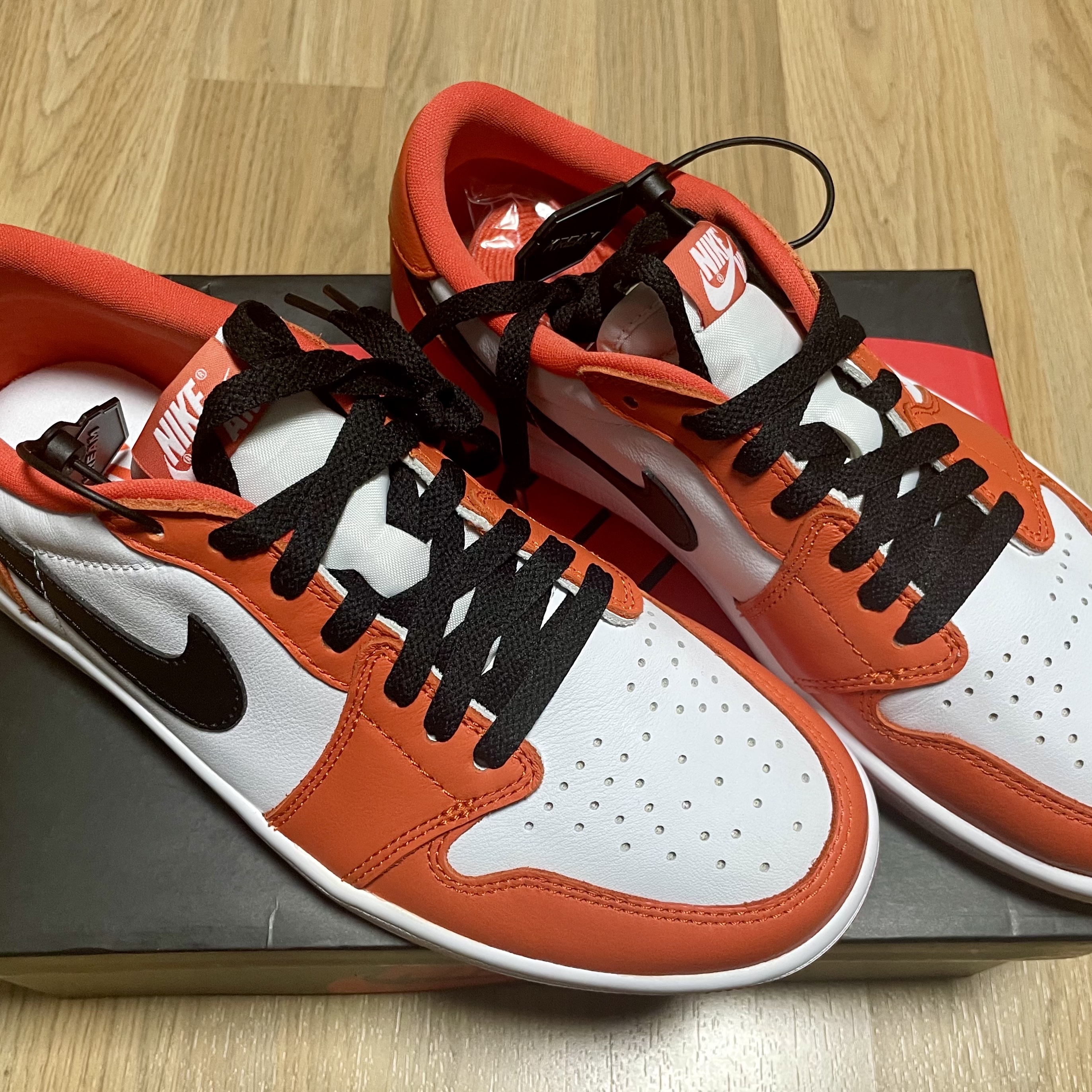 Jordan 1 Low OG Starfish 착용 스타일