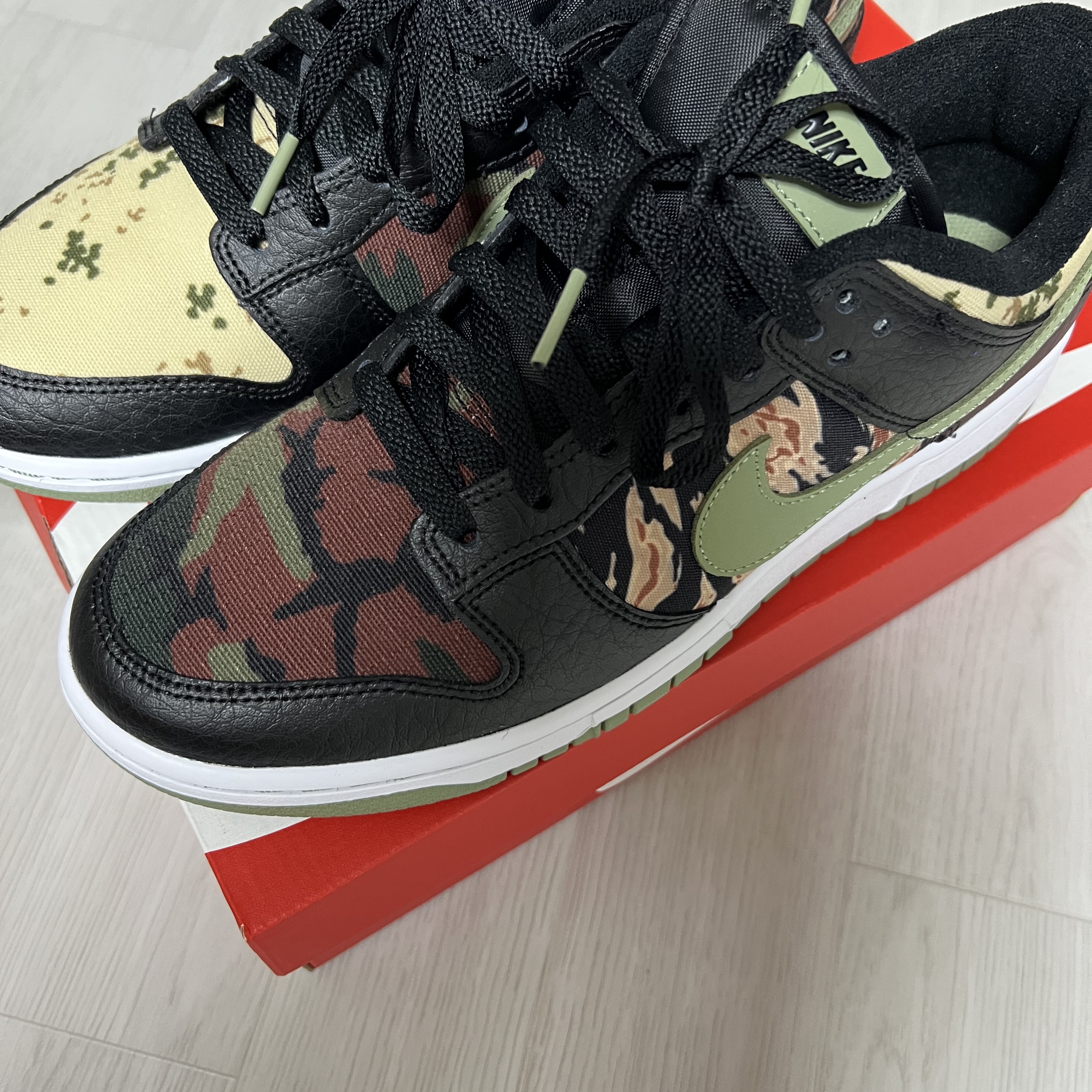 Nike Dunk Low SE Black Multi Camo 착용 스타일 - 1