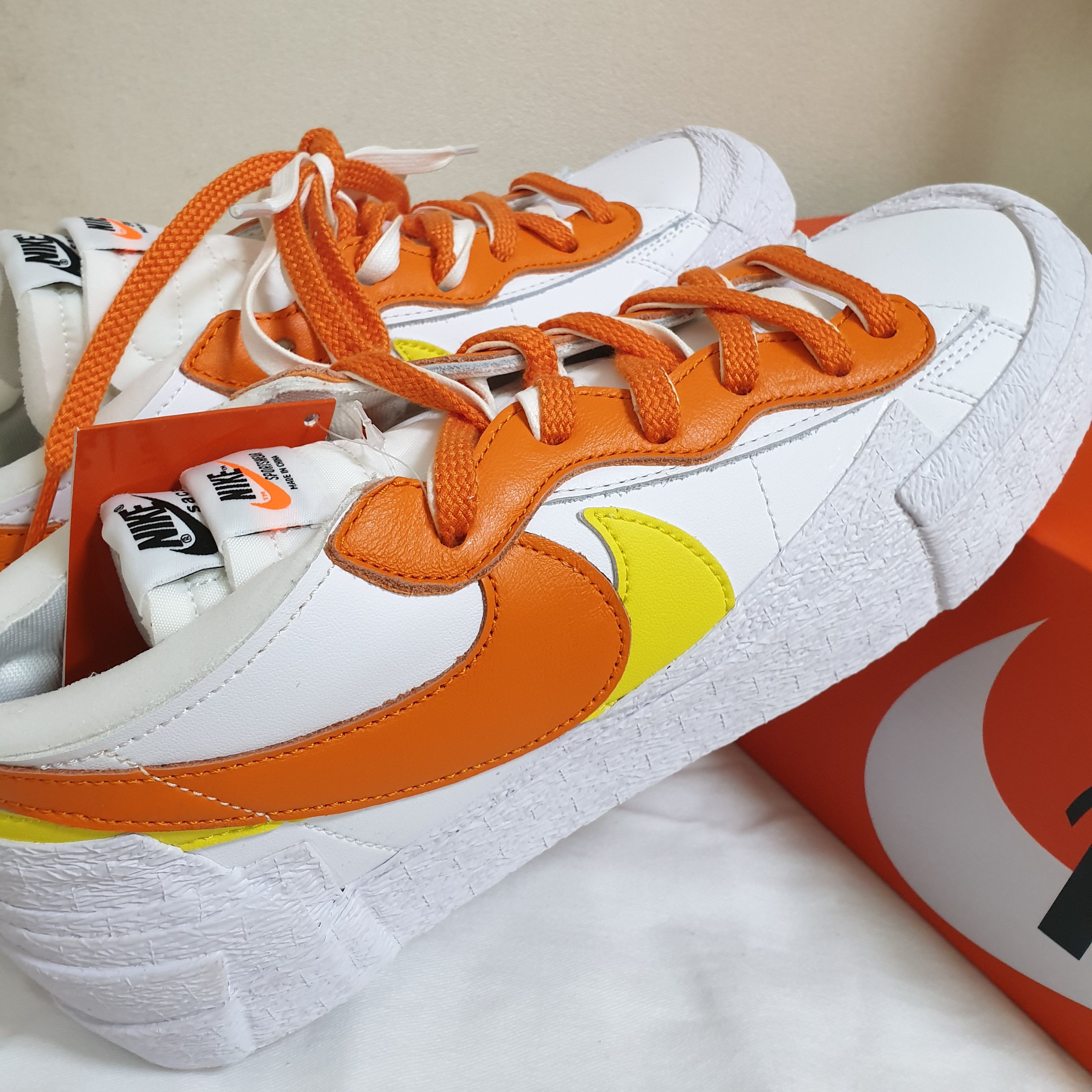 Nike x Sacai Blazer Low Magma Orange 착용 스타일