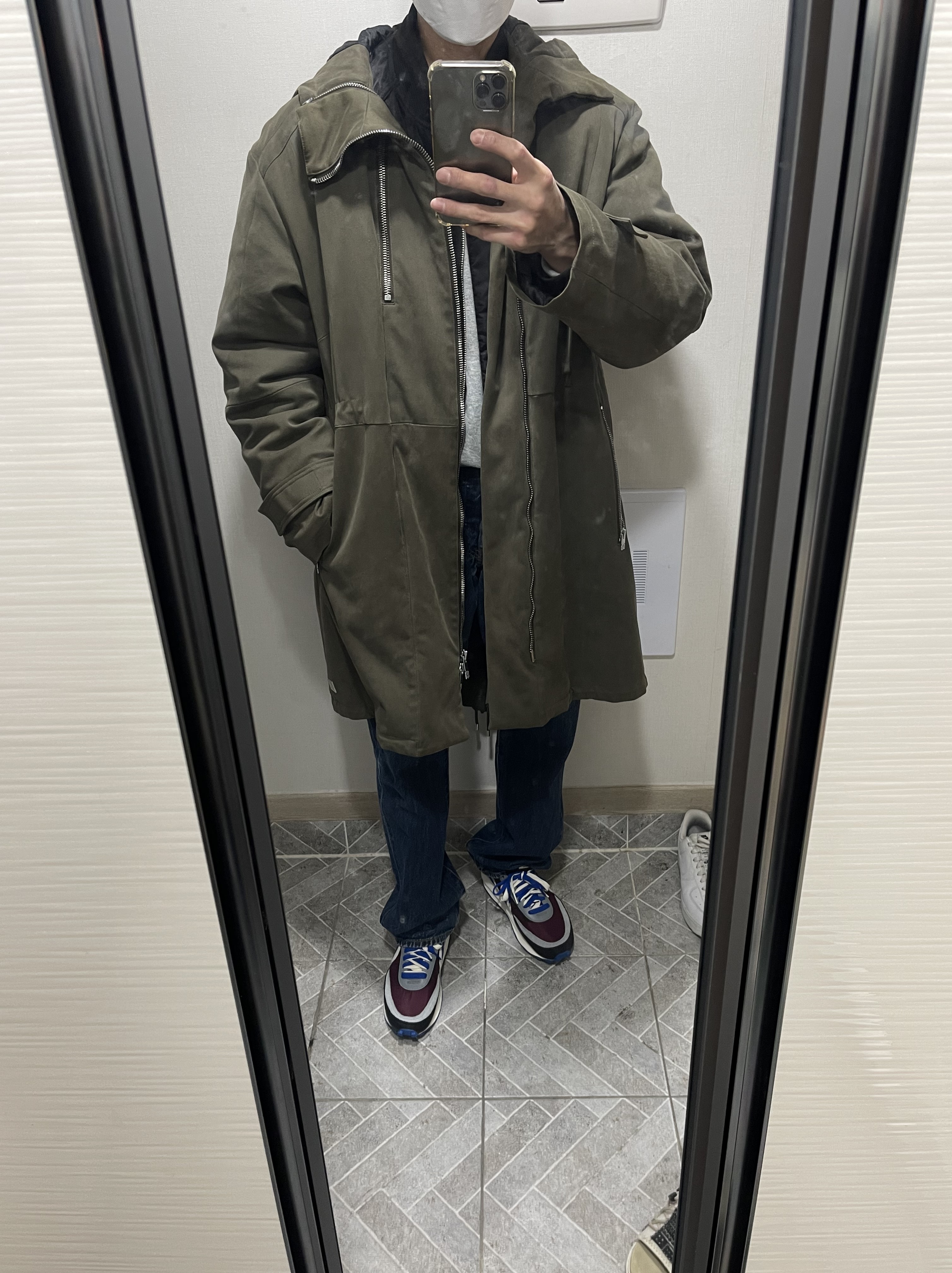 Nike x Sacai x Undercover LDWaffle Night Maroon Team Royal 착용 스타일 - 1