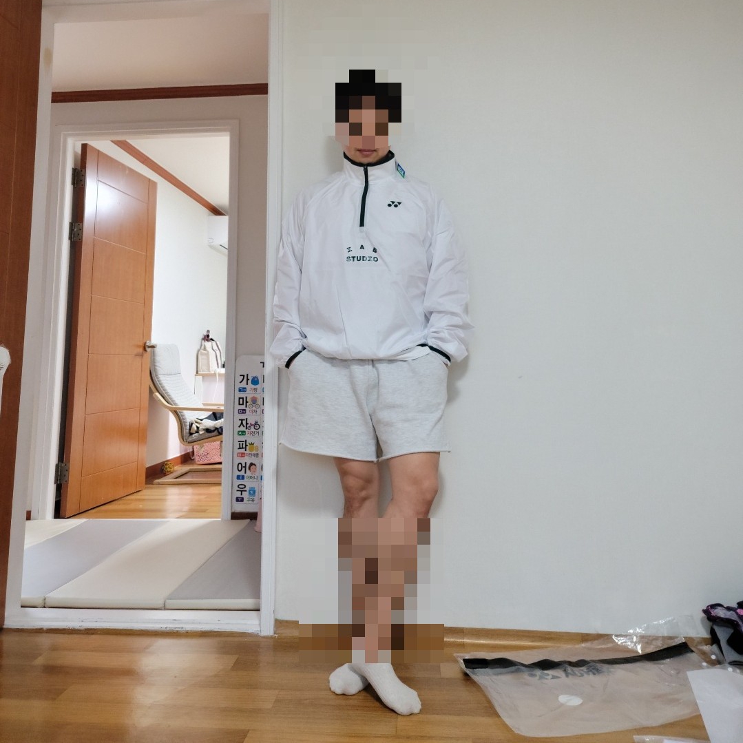 IAB Studio x Yonex Woven Pullover White 착용 스타일 - 1