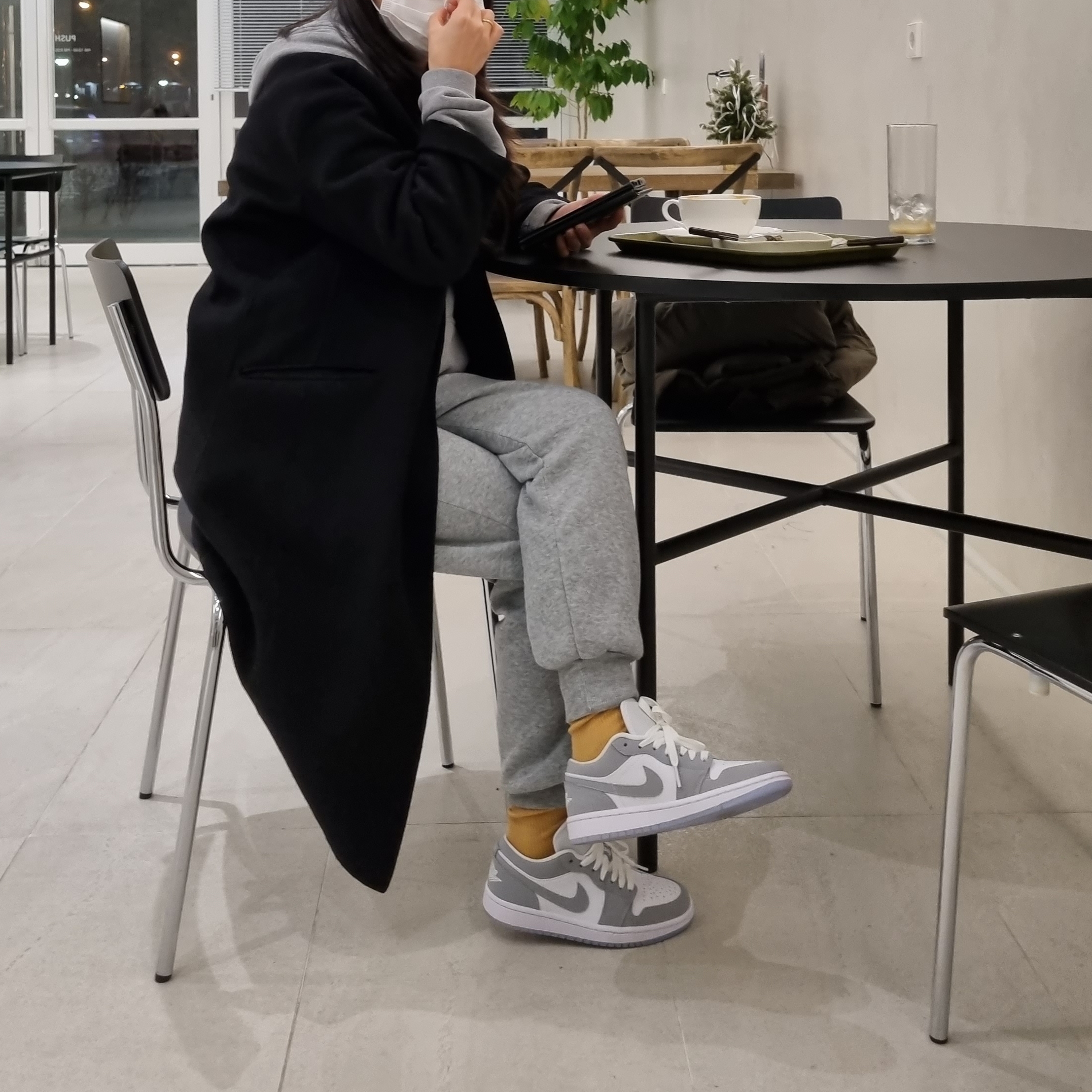 (W) Jordan 1 Low White Wolf Grey 착용 스타일