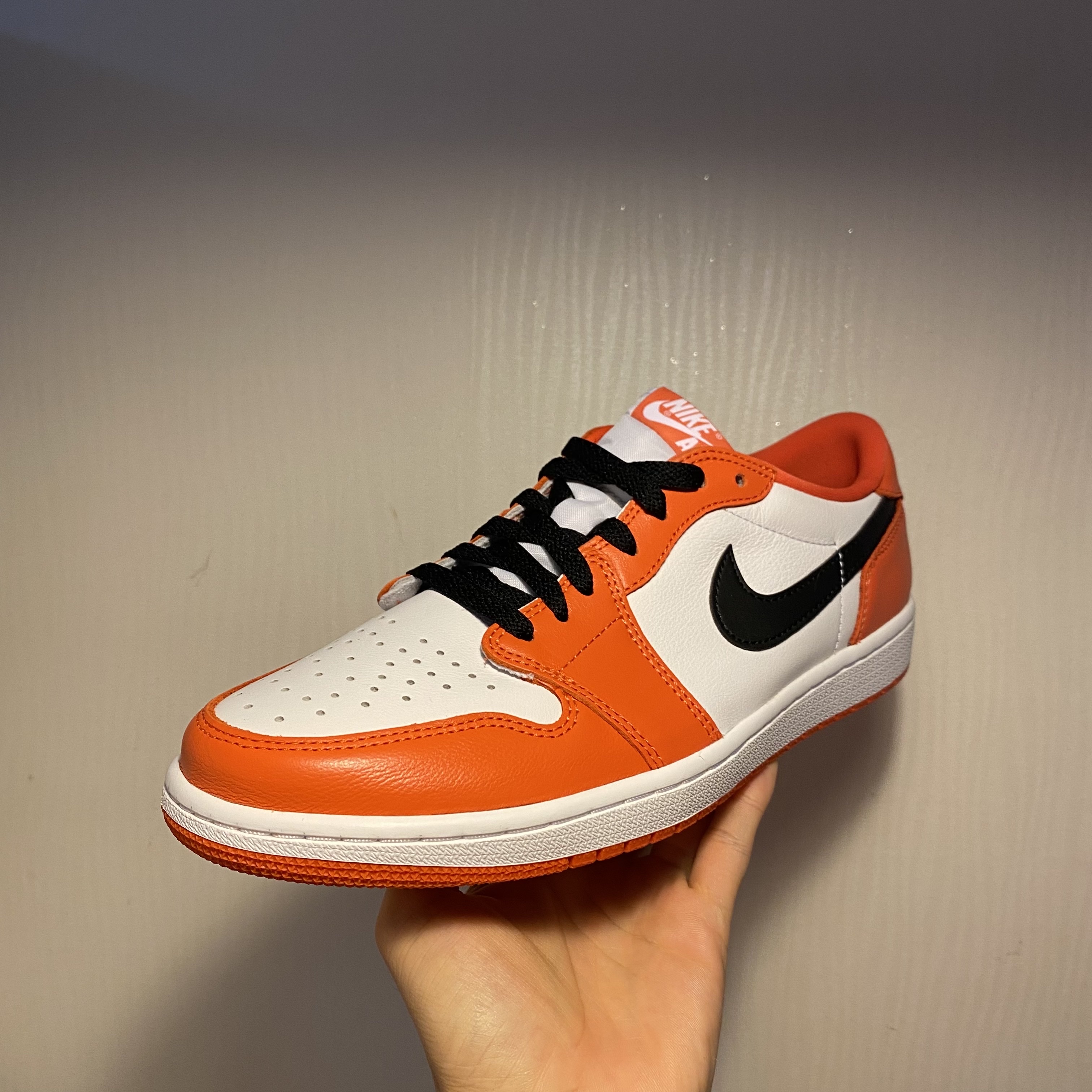 Jordan 1 Low OG Starfish 착용 스타일 - 4