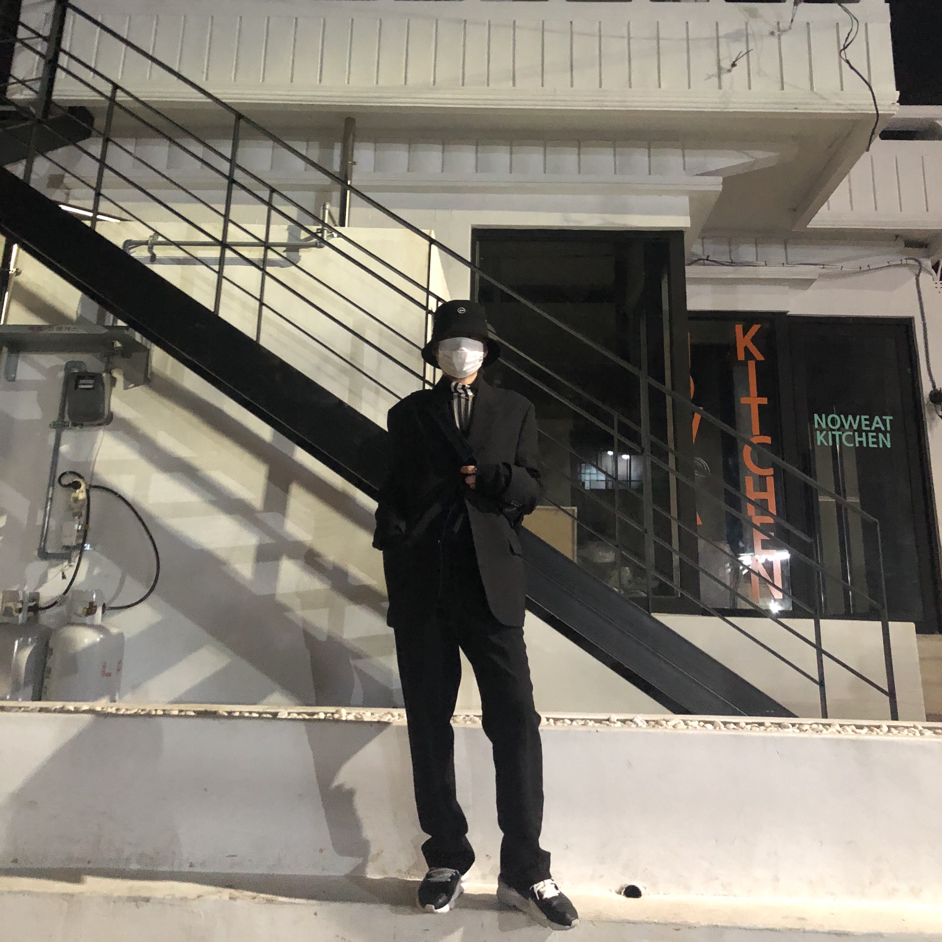 Y-3 Kaiwa Black White 착용 스타일 - 1
