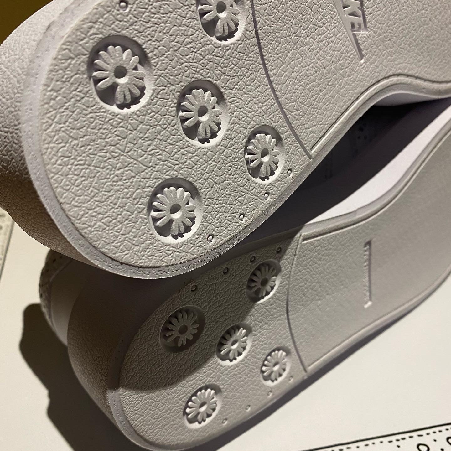 Nike x Peaceminusone Kwondo1 White 착용 스타일 - 5