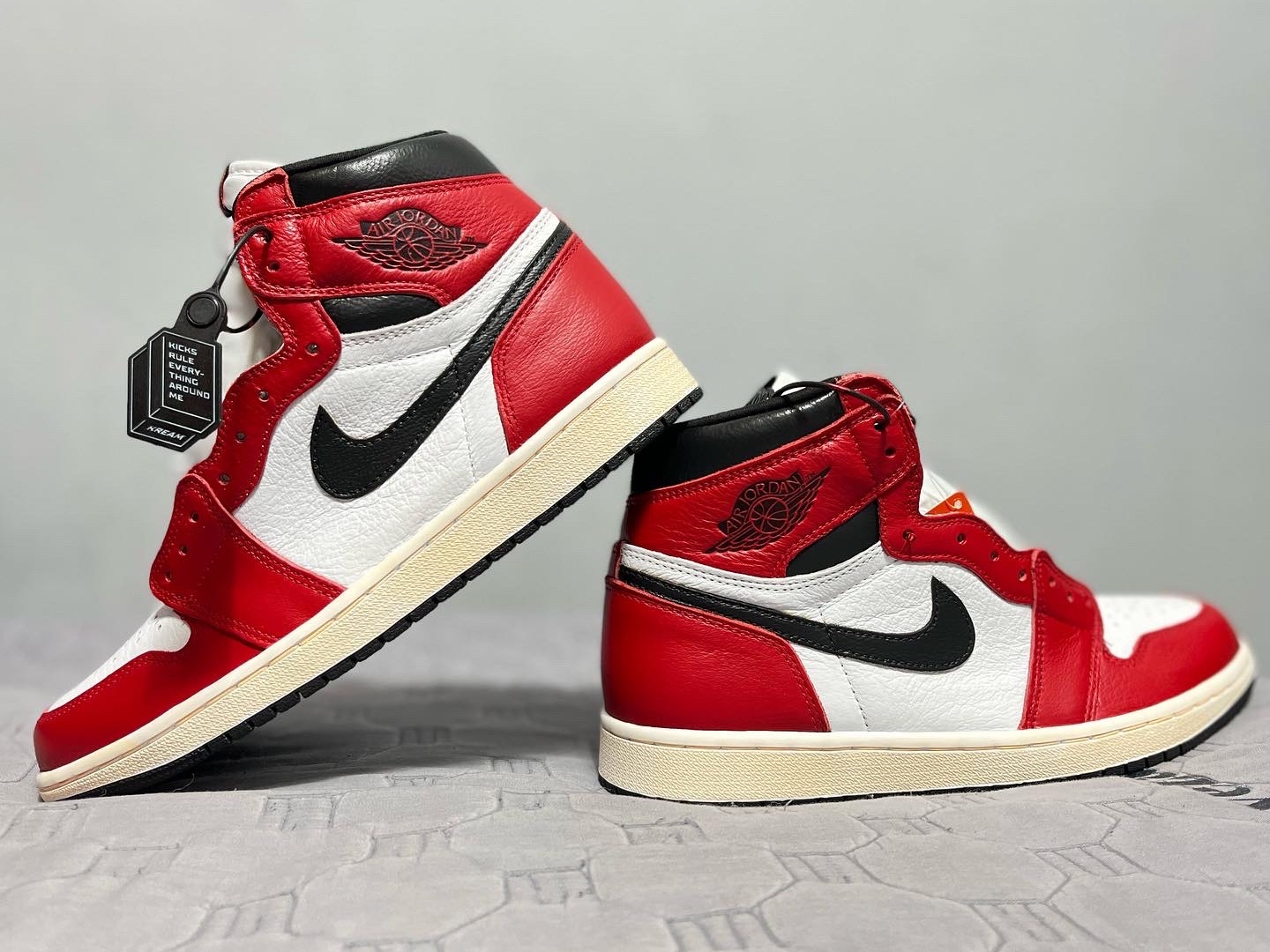 Jordan 1 Retro High OG Light Fusion Red 착용 스타일 - 1