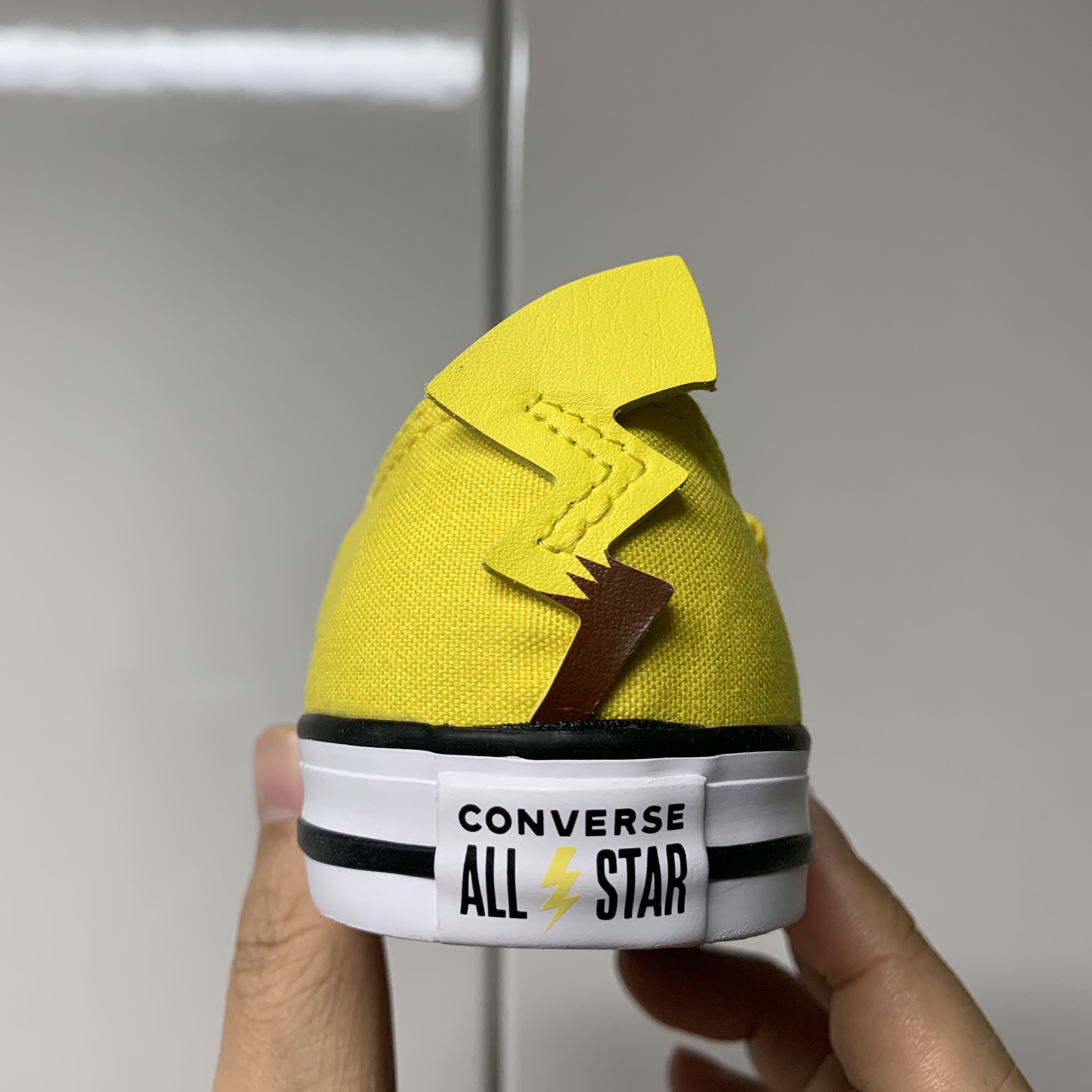 (Infant) Converse x Pokemon Chuck Taylor All Star 1V Pikachu 착용 스타일 - 2