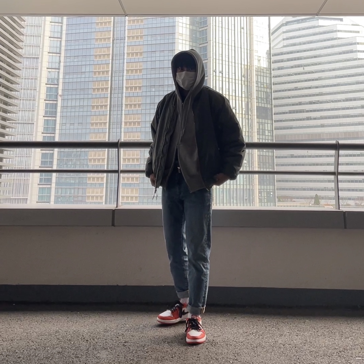 Jordan 1 Low OG Starfish 착용 스타일 - 3