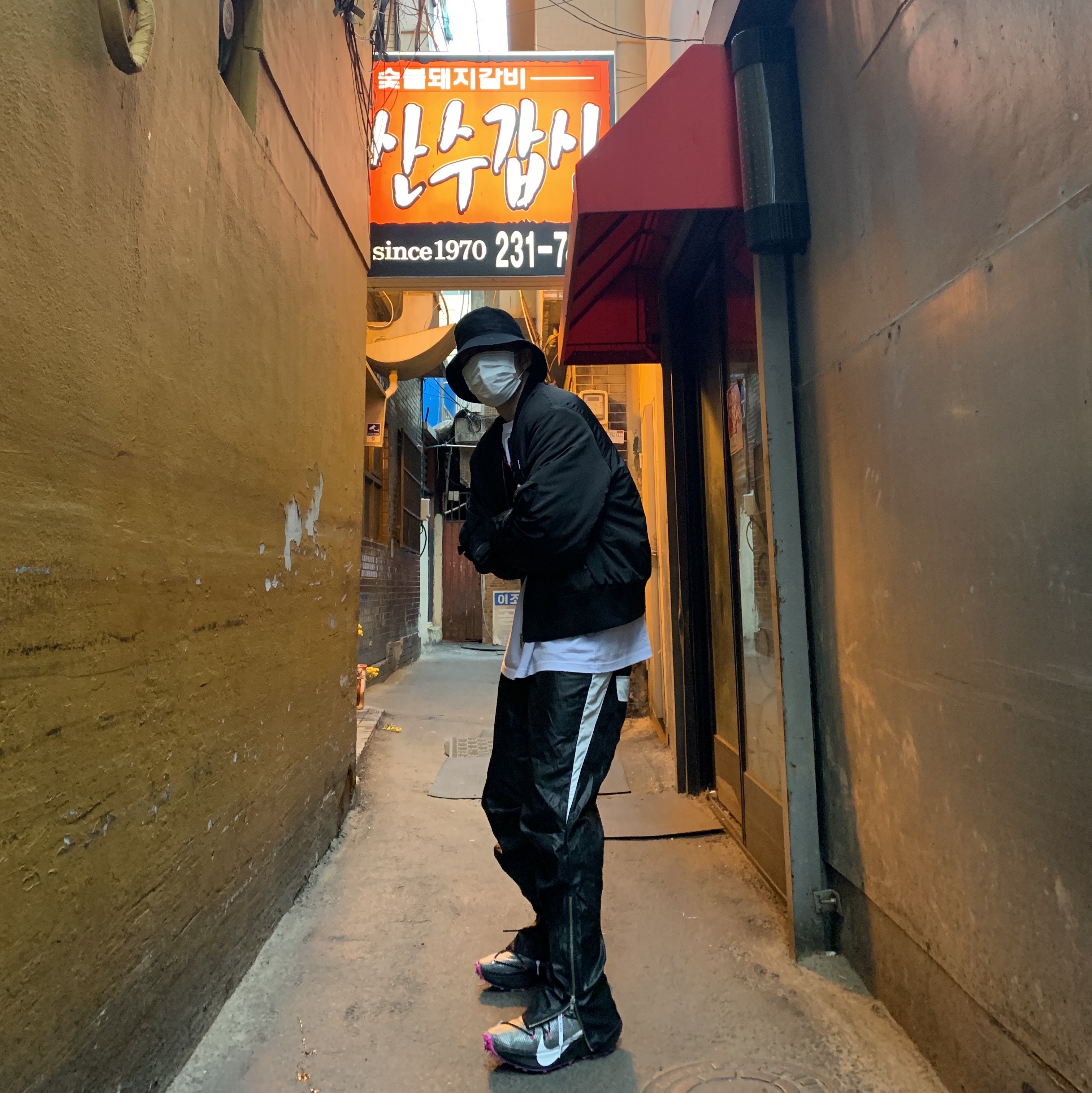 (W) Nike x Off-White Vapor Street Black Laser Fuchsia, Nike NRG DH Pants Regency Purple 착용 스타일 - 2