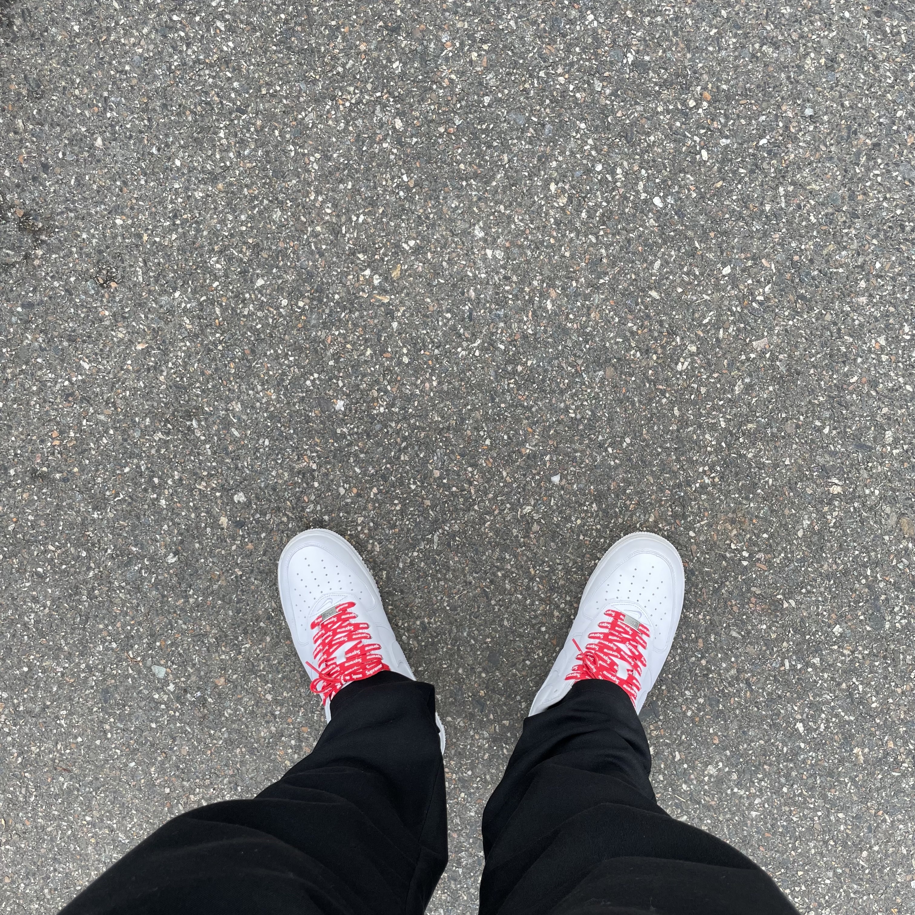 Nike x Supreme Air Force 1 Low White 착용 스타일