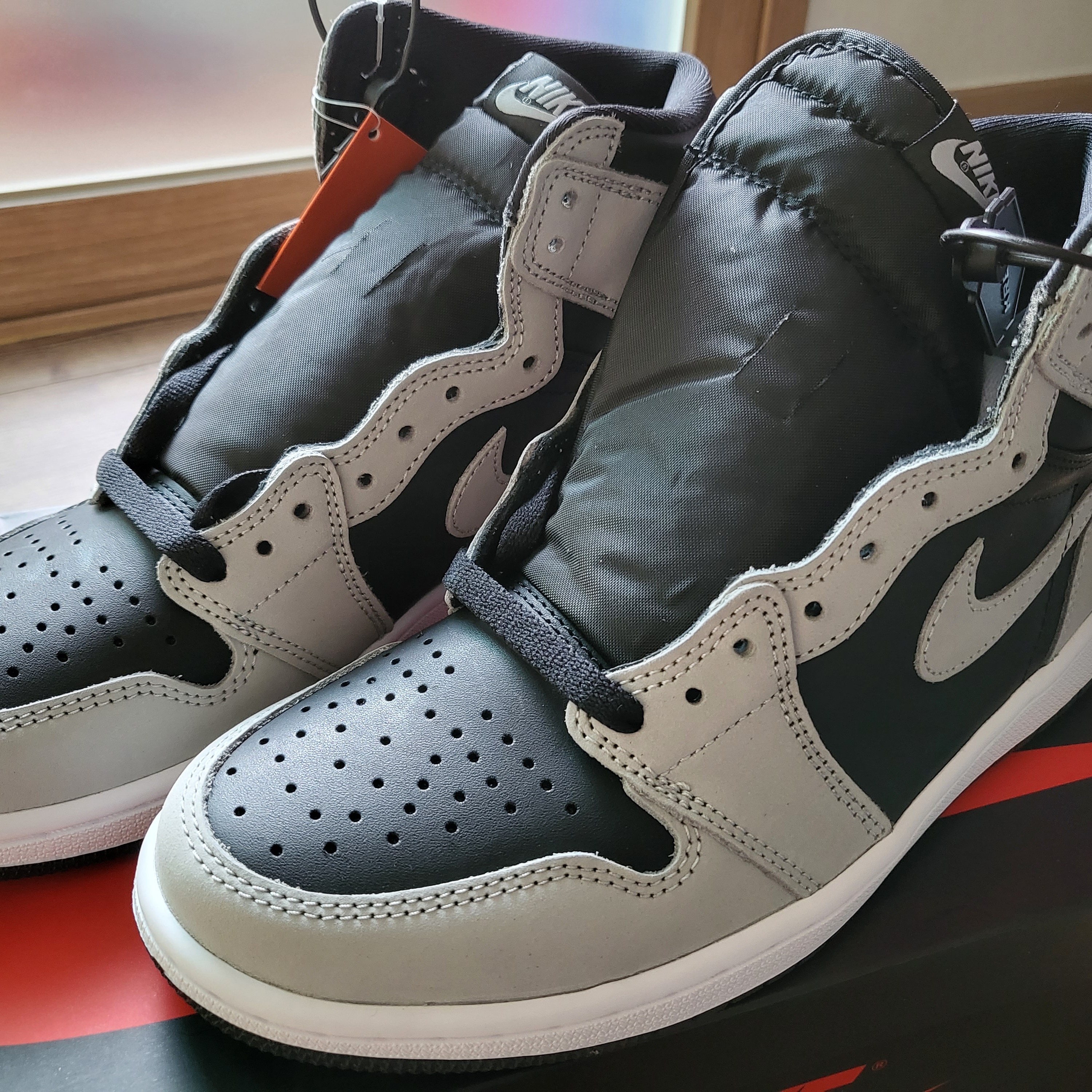 Jordan 1 Retro High OG Shadow 2.0 착용 스타일 - 3