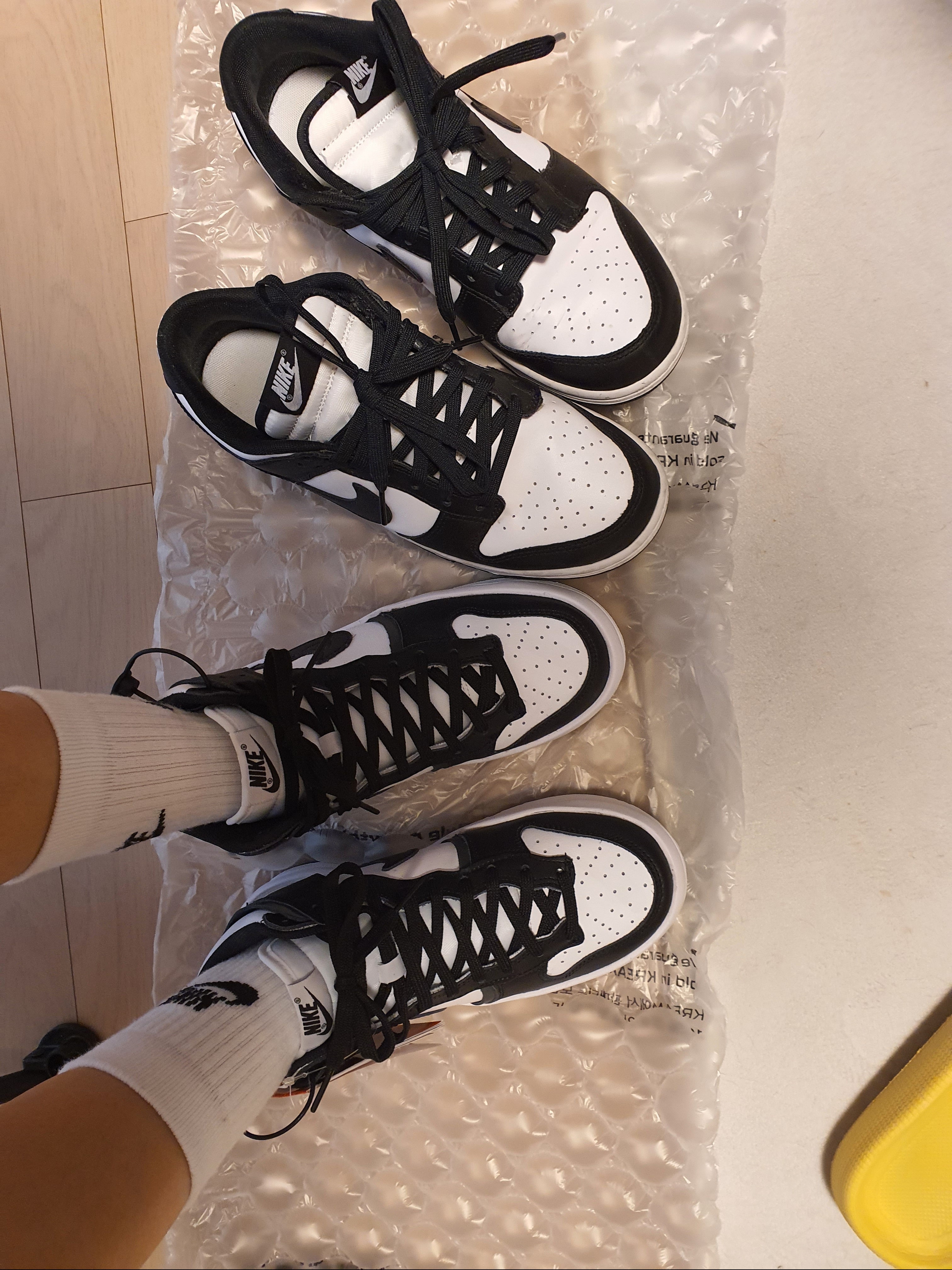 (W) Nike Dunk High Up Black and White 착용 스타일 - 2