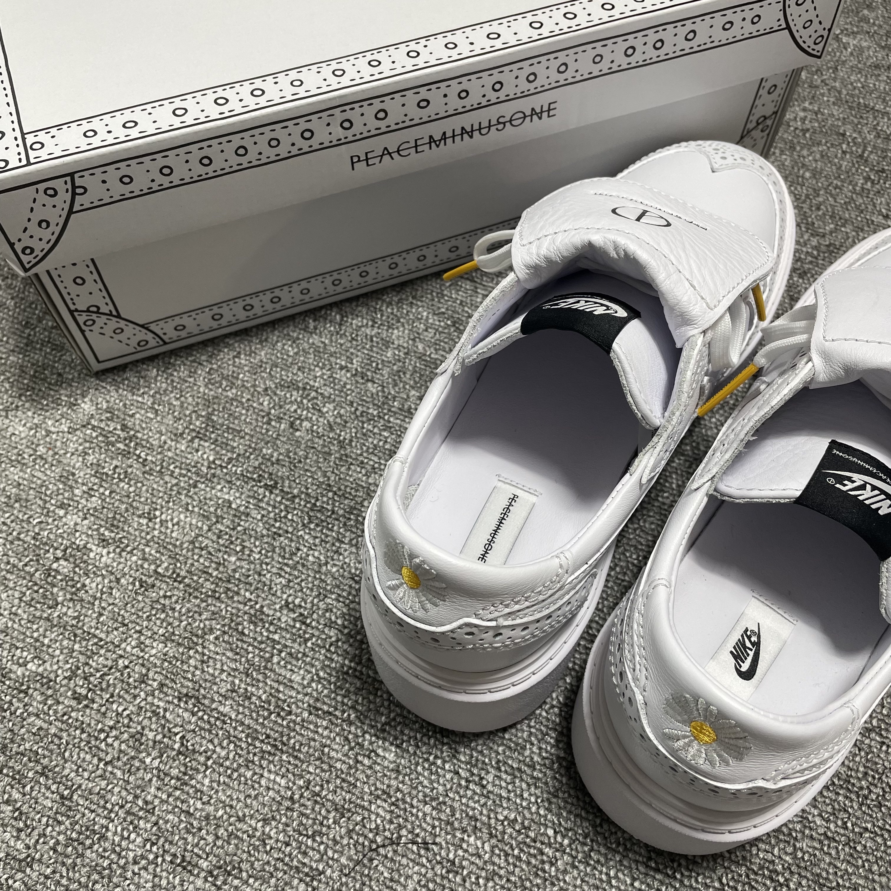 Nike x Peaceminusone Kwondo1 White 착용 스타일 - 3